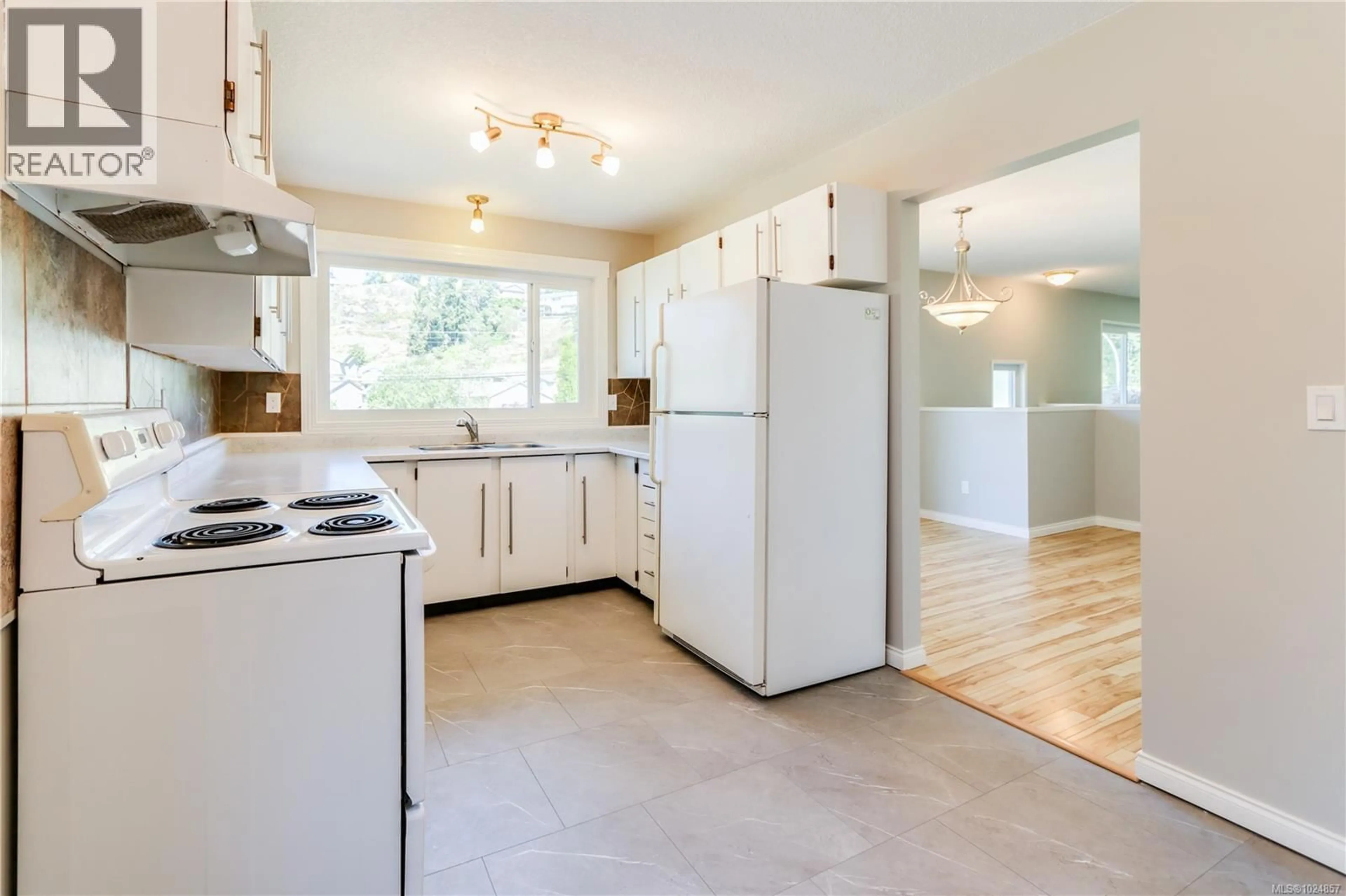 Open concept kitchen, unknown for 5723 BROOKWOOD DRIVE, Nanaimo British Columbia V9T5P3