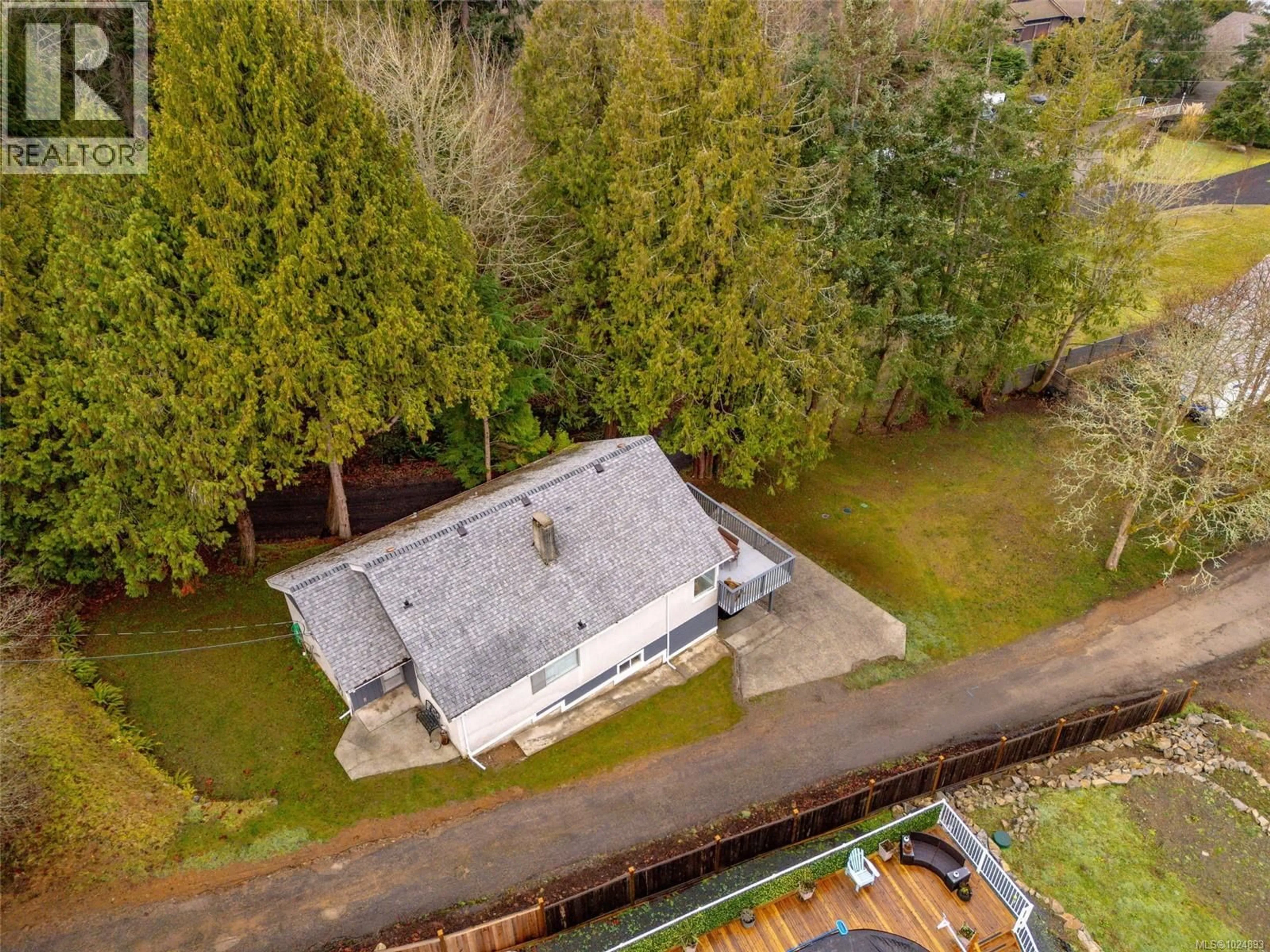 A pic from outside/outdoor area/front of a property/back of a property/a pic from drone, unknown for 7900 LANTZVILLE ROAD, Lantzville British Columbia V0R2H0