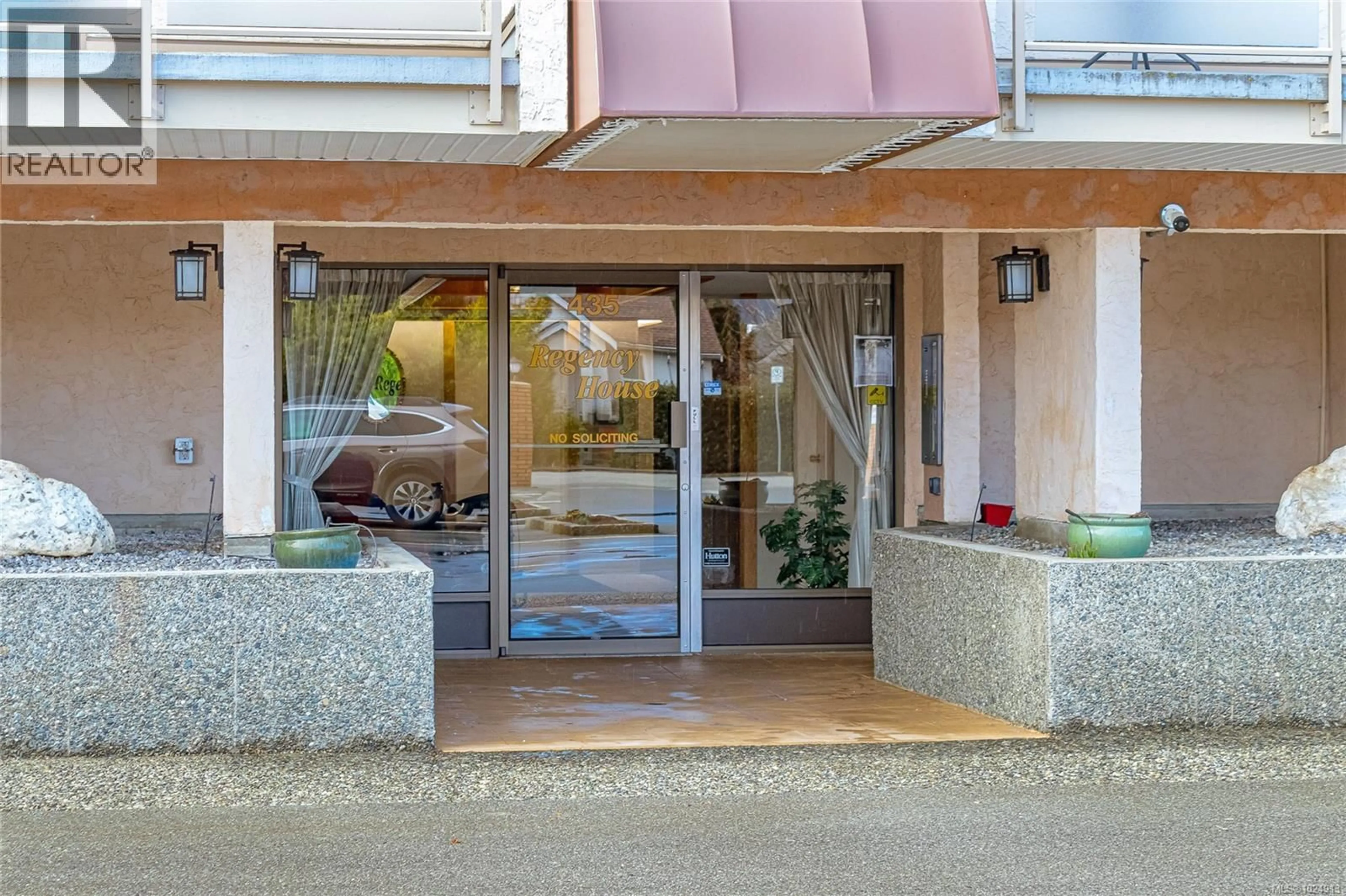 Unknown for 402 - 435 FESTUBERT STREET, Duncan British Columbia V9L3T3