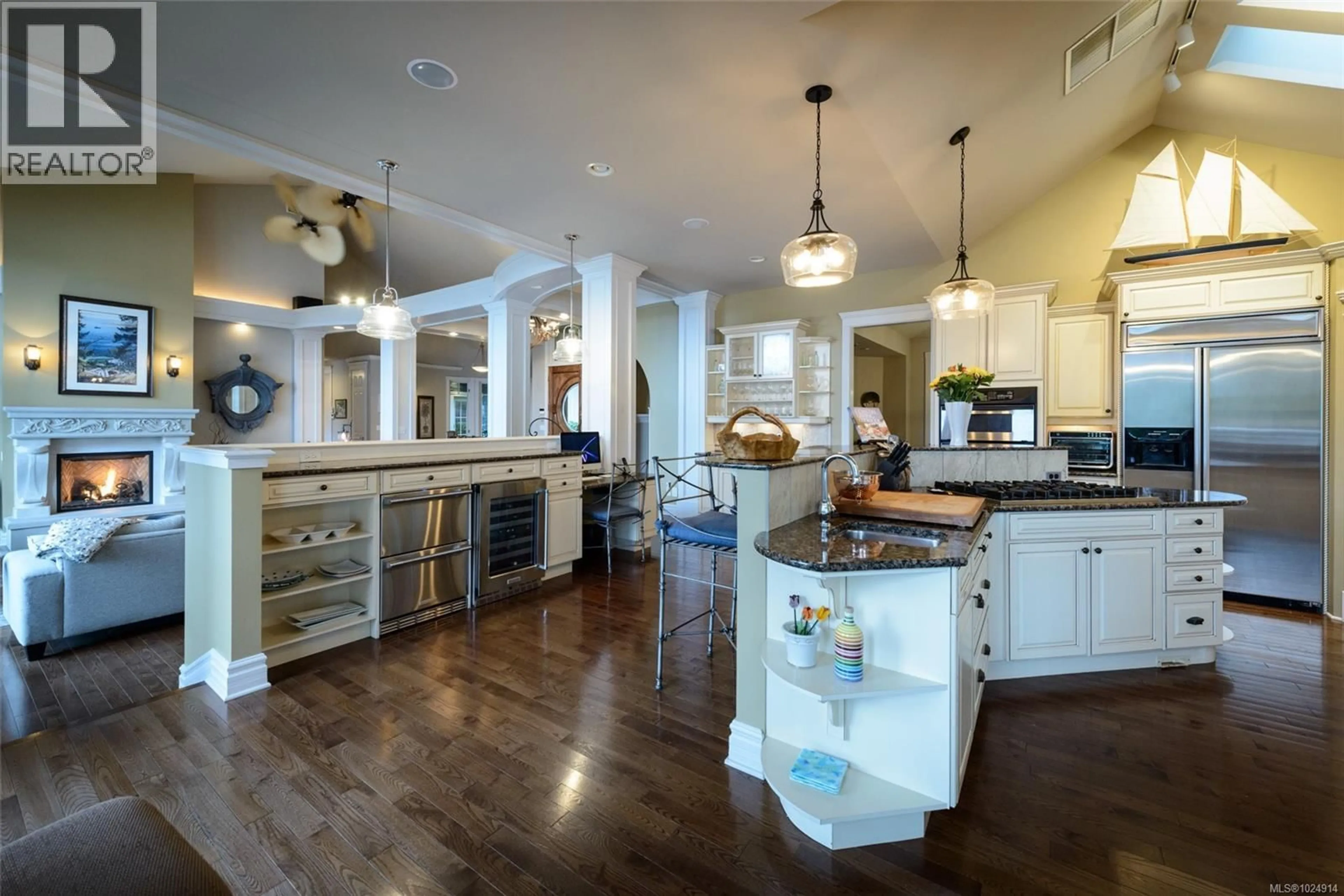 Open concept kitchen, unknown for 367 LONG HARBOUR ROAD, Salt Spring British Columbia V8K2M2