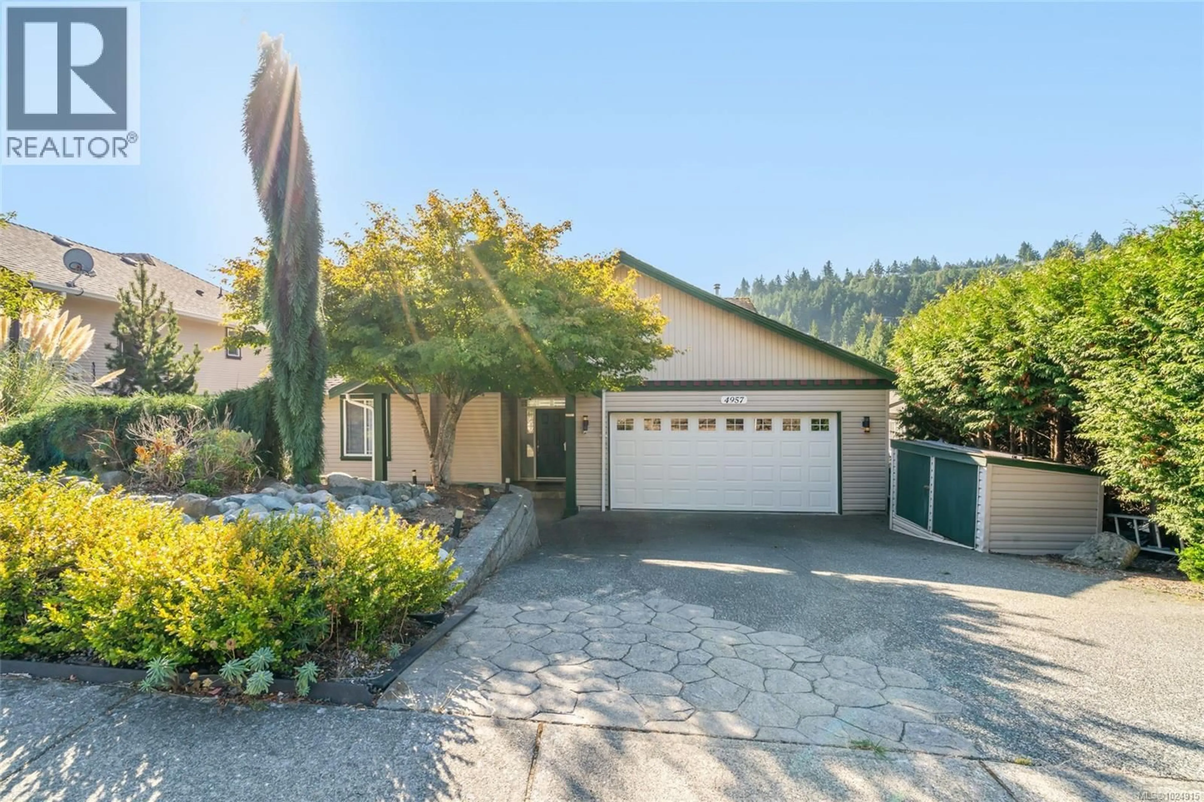 Home with vinyl exterior material, street for 4957 NEY DRIVE, Nanaimo British Columbia V9V1T9