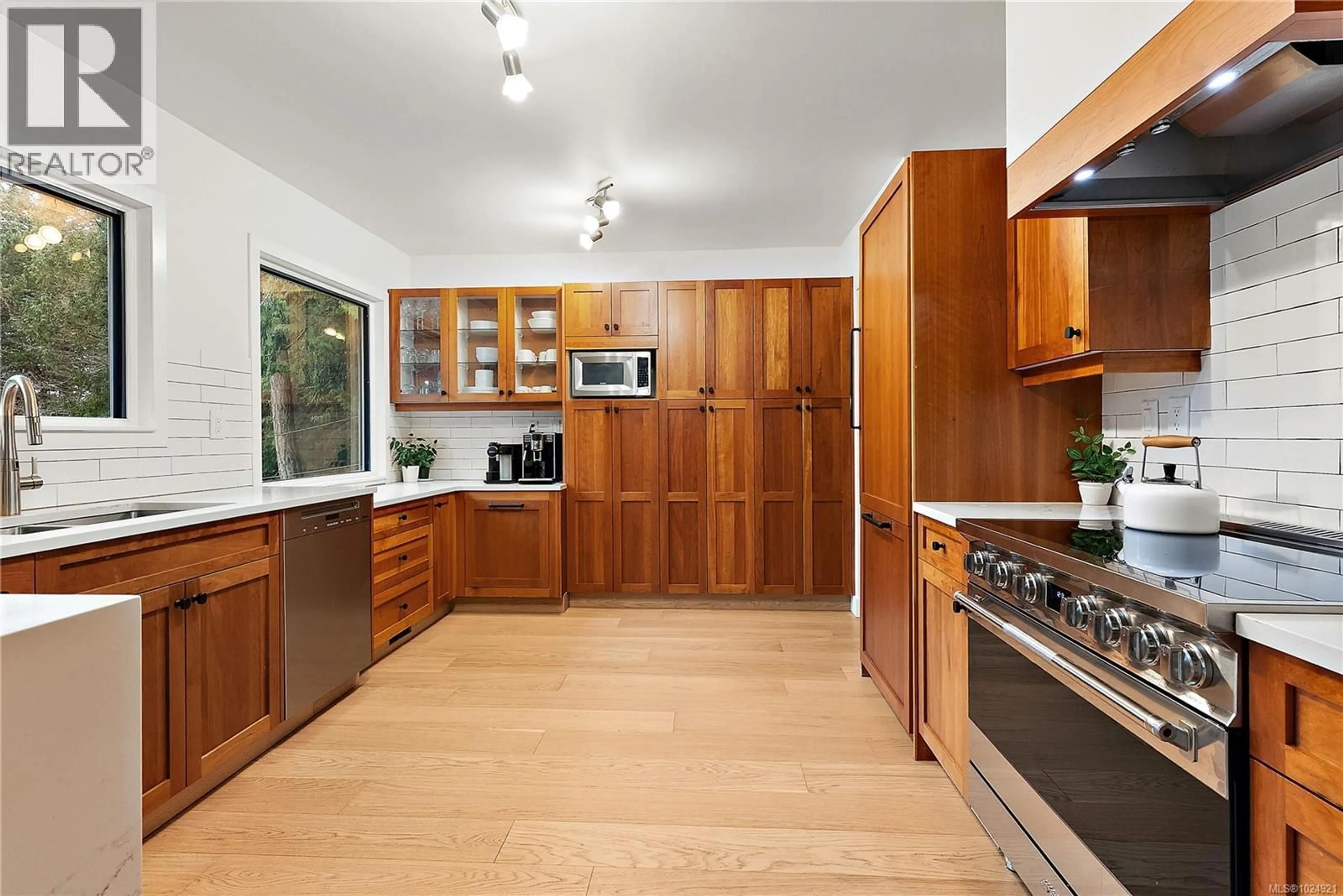 Unknown for 1166 CLOAKE HILL ROAD, North Saanich British Columbia V8L5K2