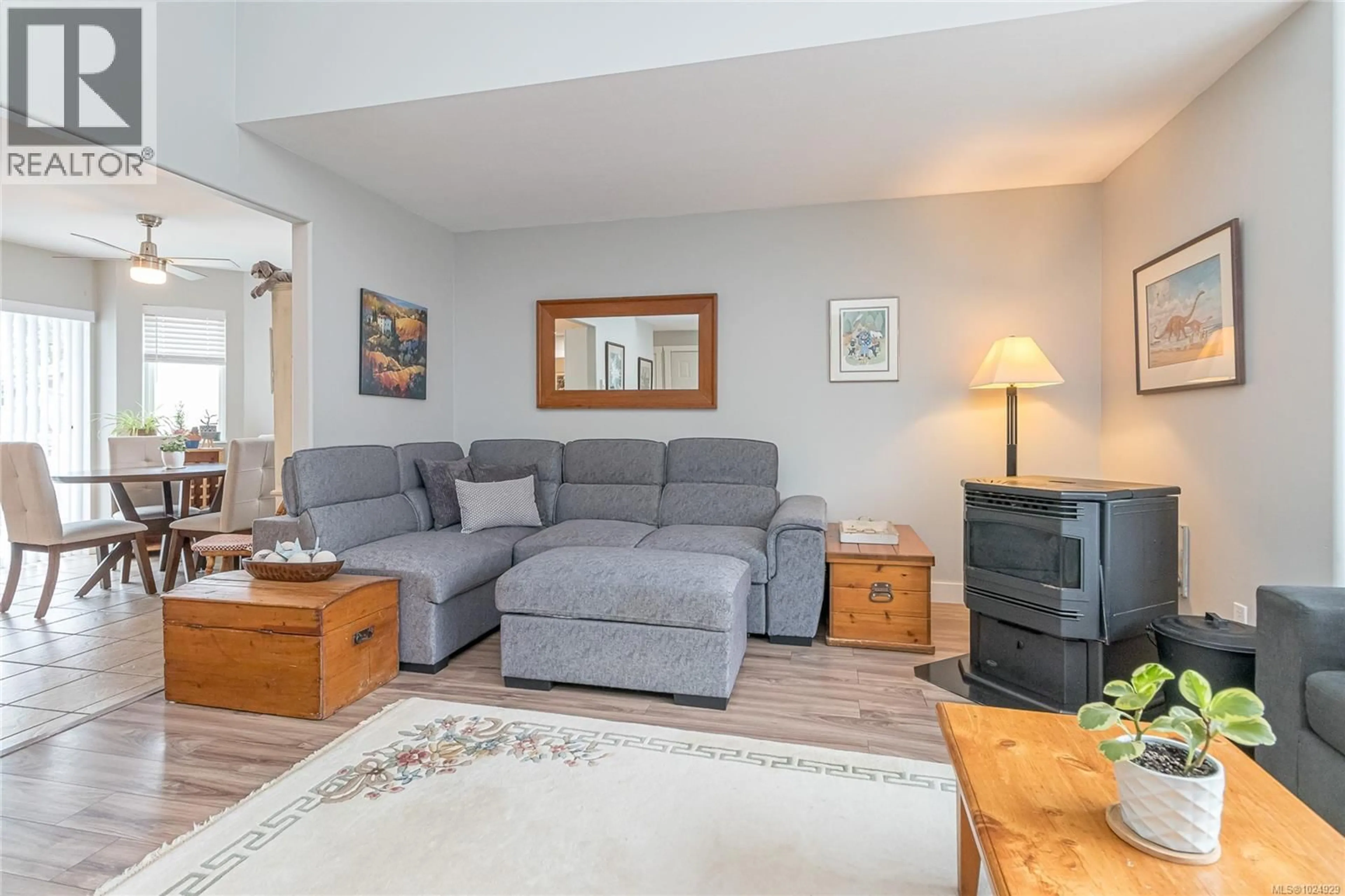 Living room with furniture, unknown for 2946 GLENORA ROAD, Duncan British Columbia V9L6R6