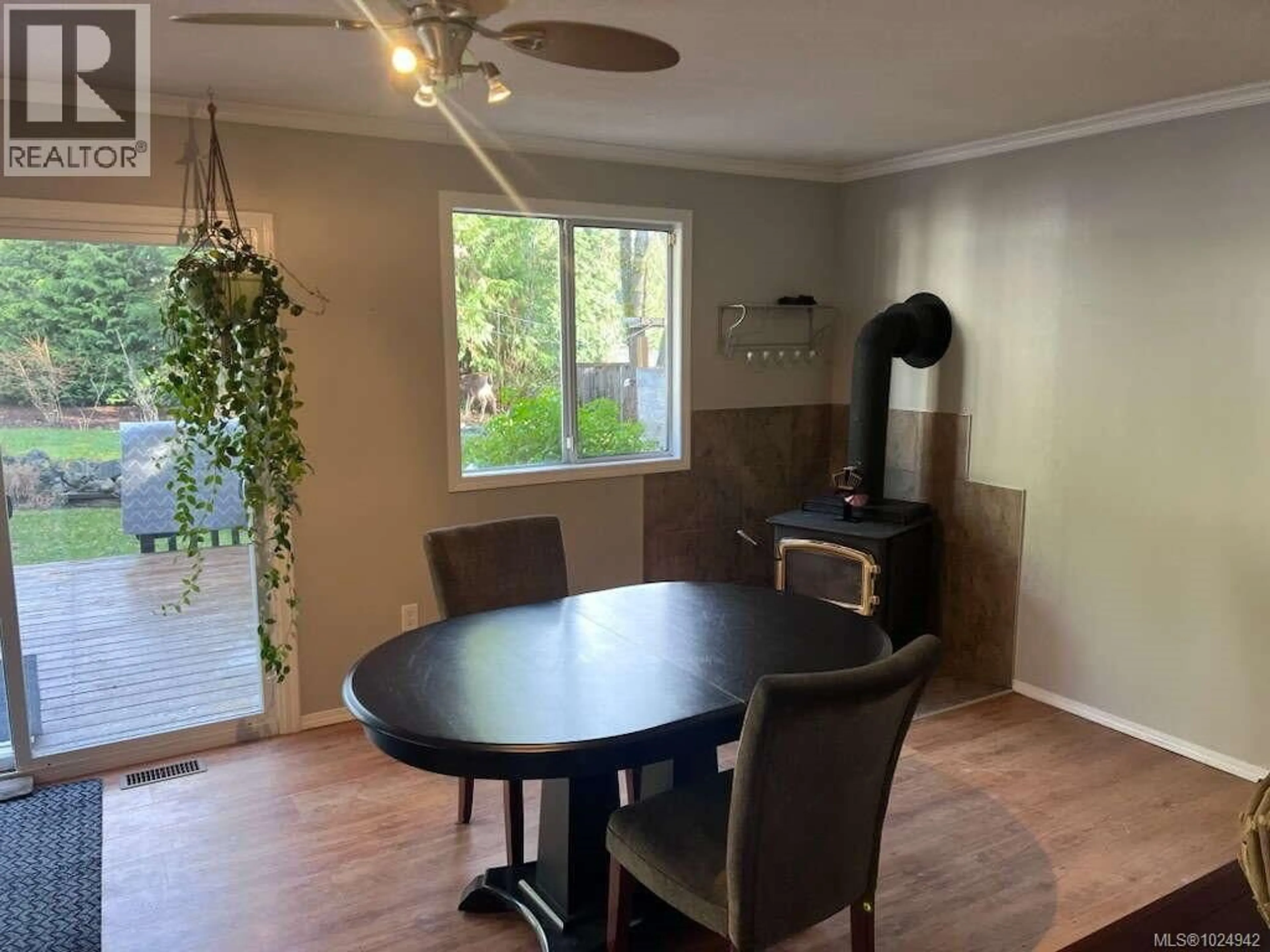 A pic of a room for 100 ELK ROAD, Lake Cowichan British Columbia V0R2G0