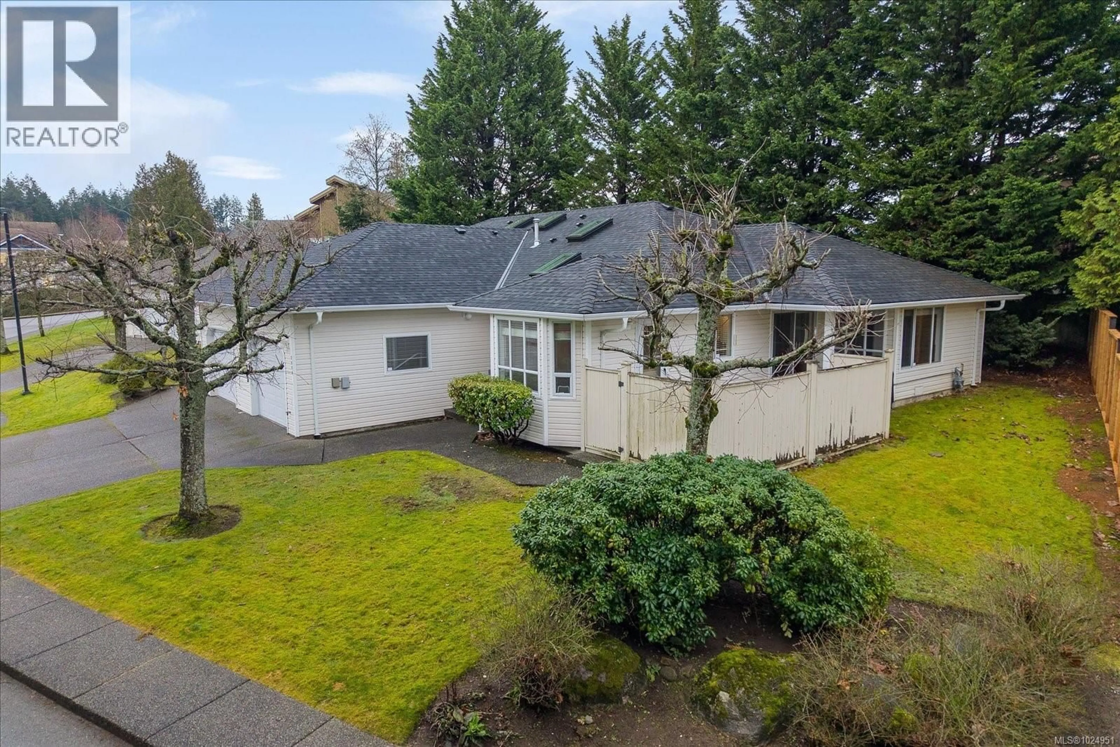 A pic from outside/outdoor area/front of a property/back of a property/a pic from drone, street for 5994 CEDAR GROVE DRIVE, Nanaimo British Columbia V9T6G1