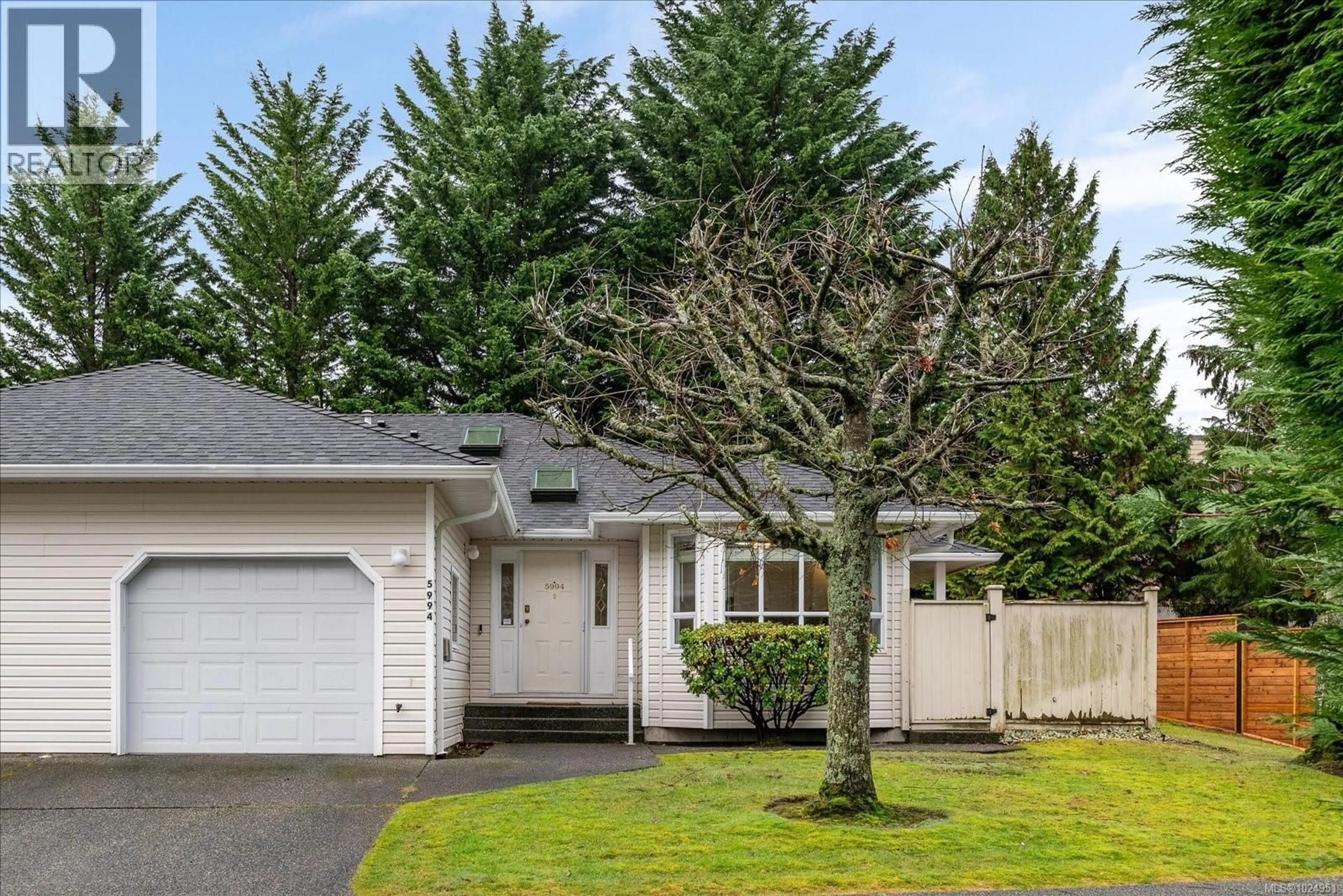 Home with vinyl exterior material, street for 5994 CEDAR GROVE DRIVE, Nanaimo British Columbia V9T6G1