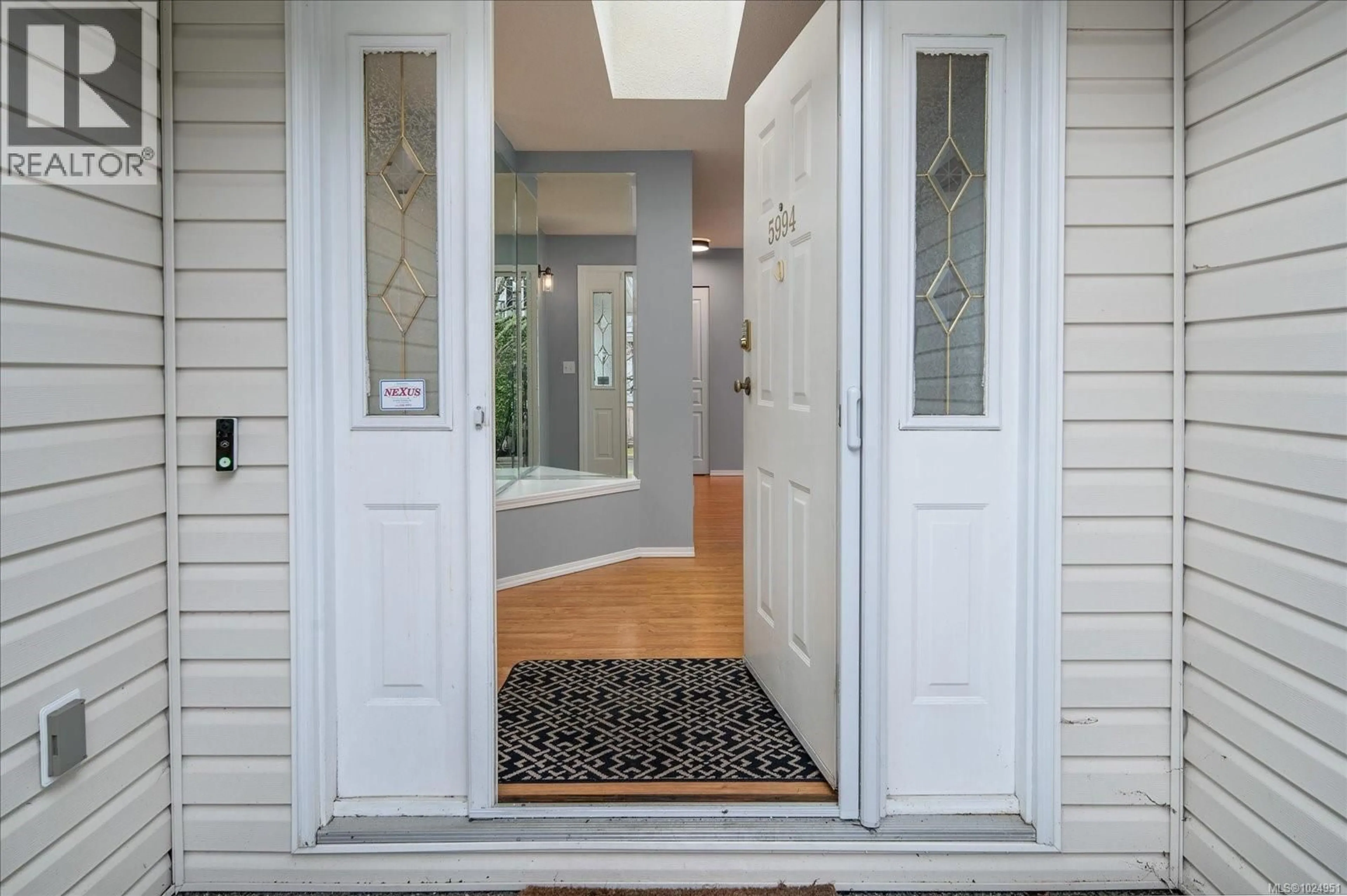 Indoor entryway for 5994 CEDAR GROVE DRIVE, Nanaimo British Columbia V9T6G1