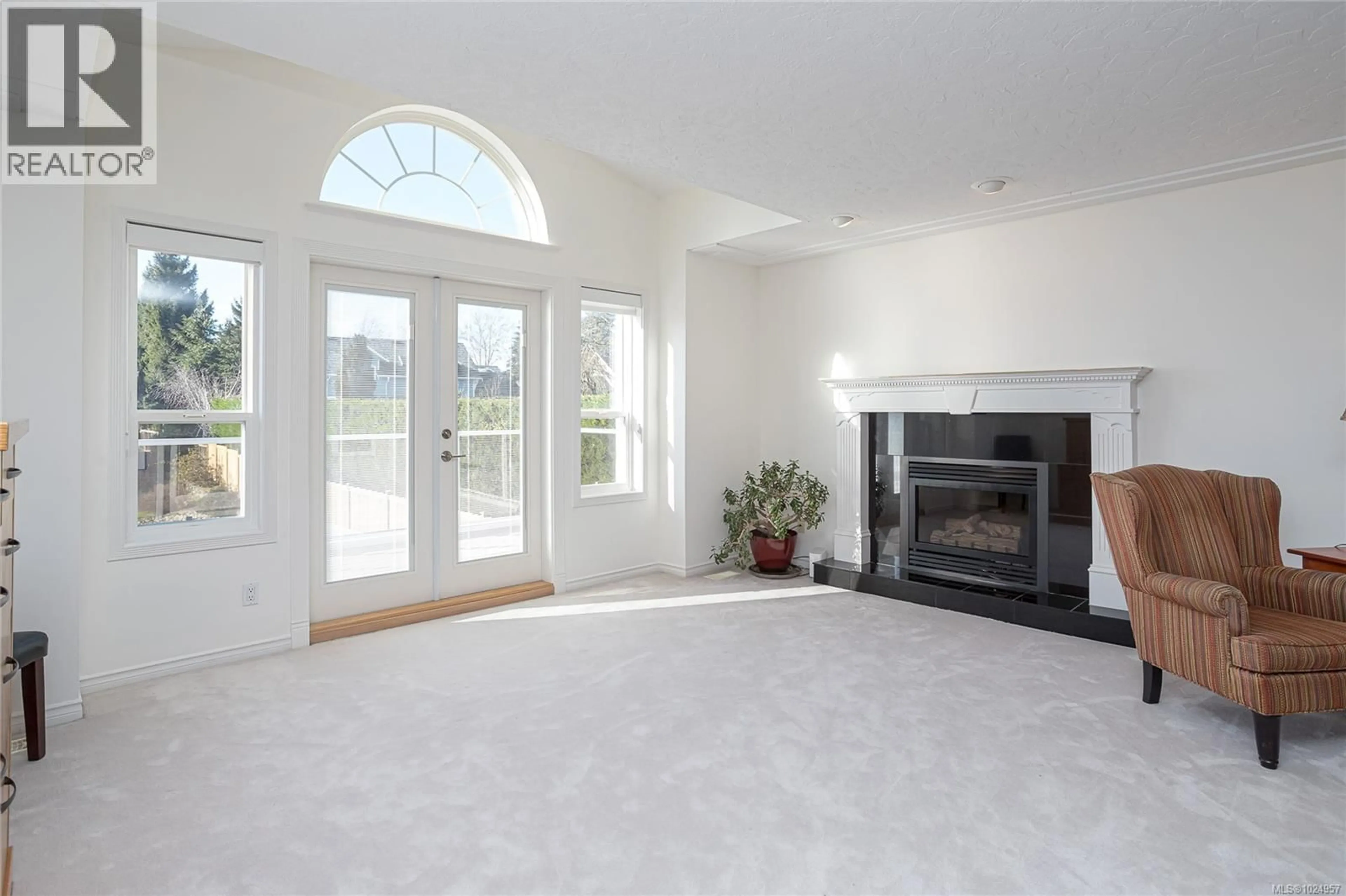 Unknown for 521 PAMELA PLACE, Saanich British Columbia V8Z4H1