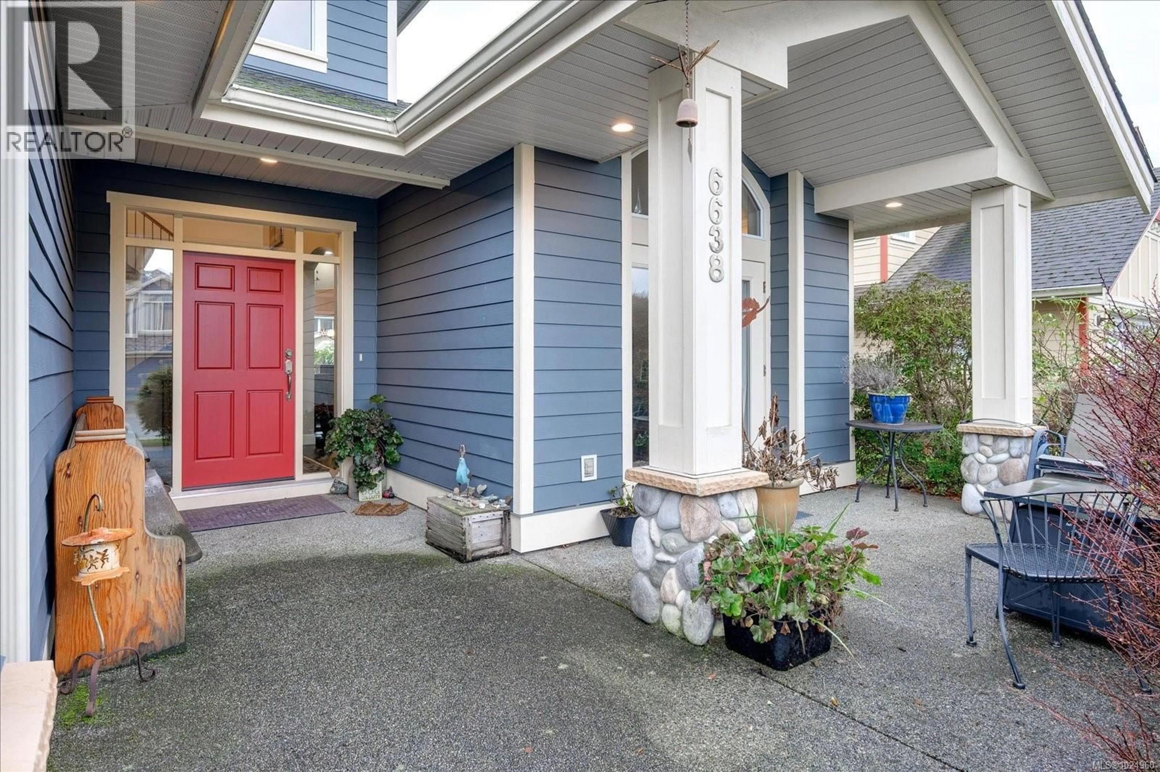 Home with vinyl exterior material, street for 6638 KESTREL CRESCENT, Nanaimo British Columbia V9V1V9