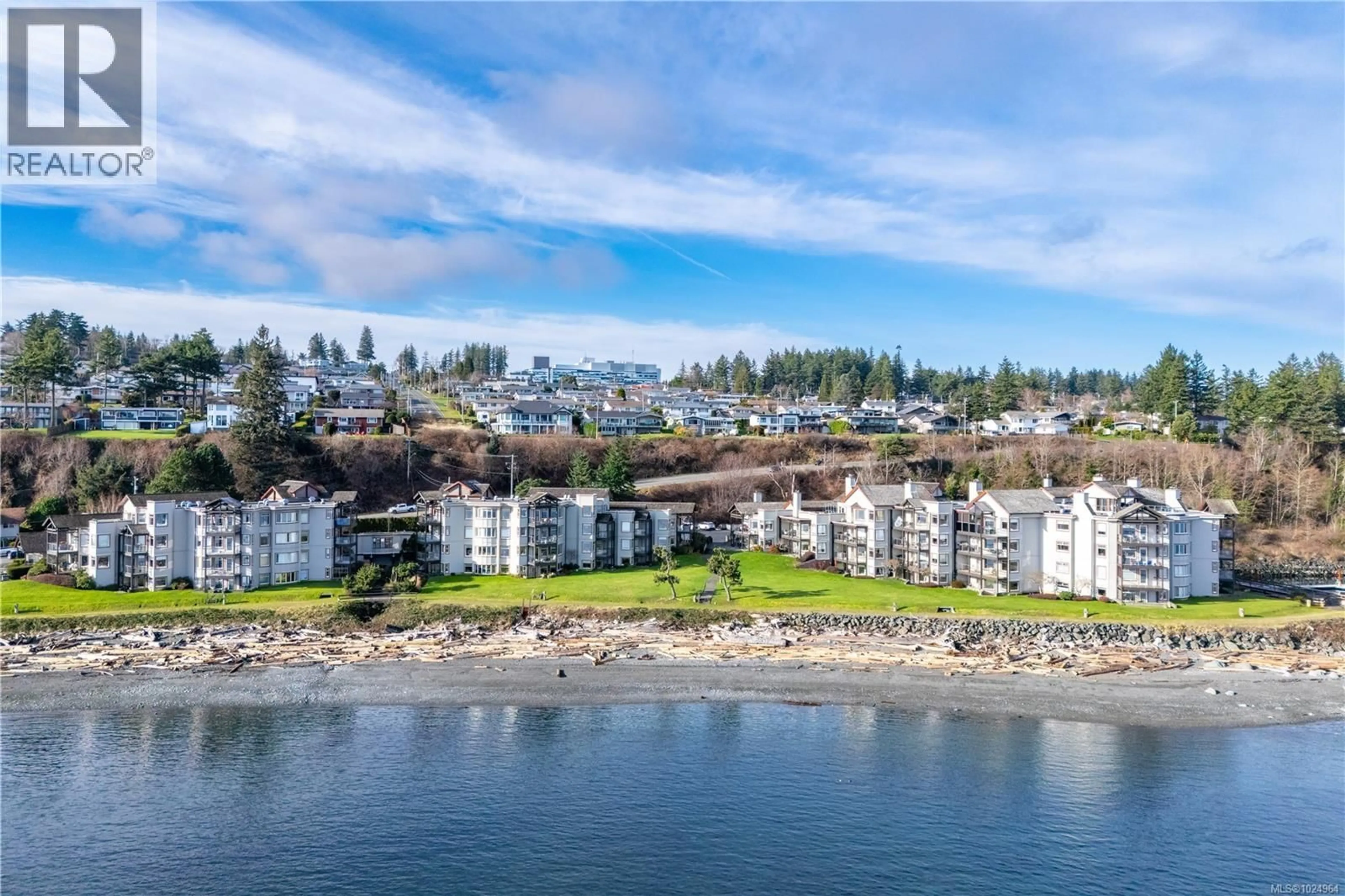 A pic from outside/outdoor area/front of a property/back of a property/a pic from drone, water/lake/river/ocean view for 3210 - 27 ISLAND HIGHWAY SOUTH, Campbell River British Columbia V9W1A2