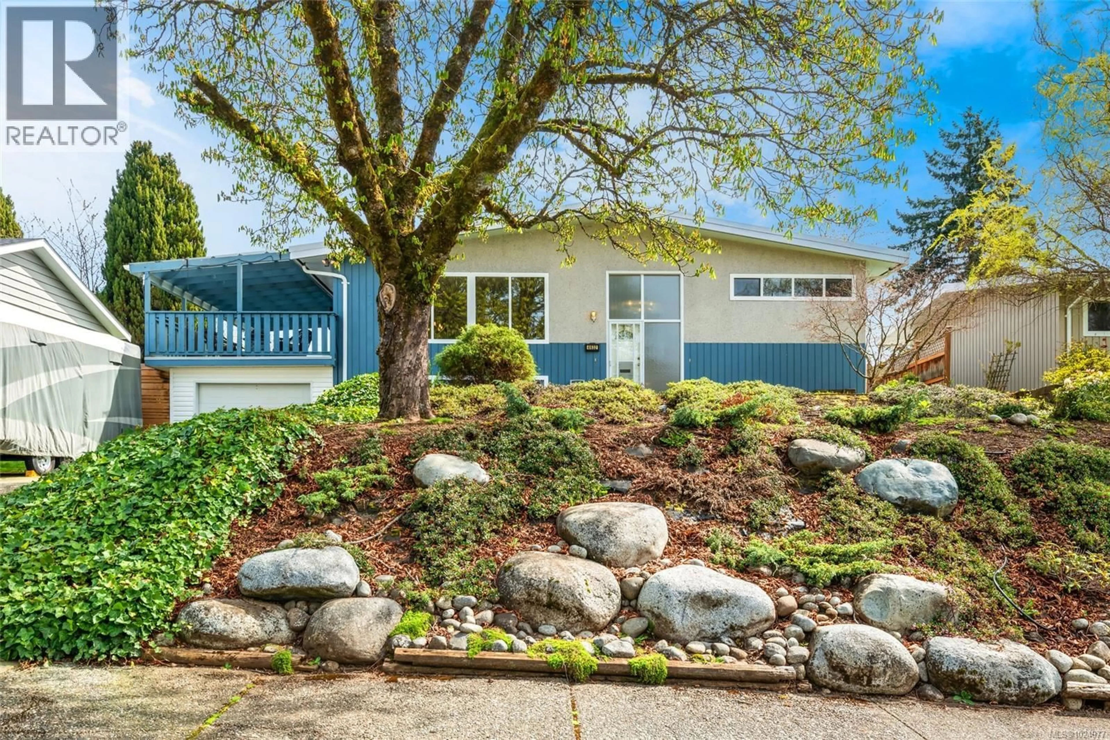 Home with vinyl exterior material, street for 4632 DURANT STREET, Port Alberni British Columbia V9Y1G2