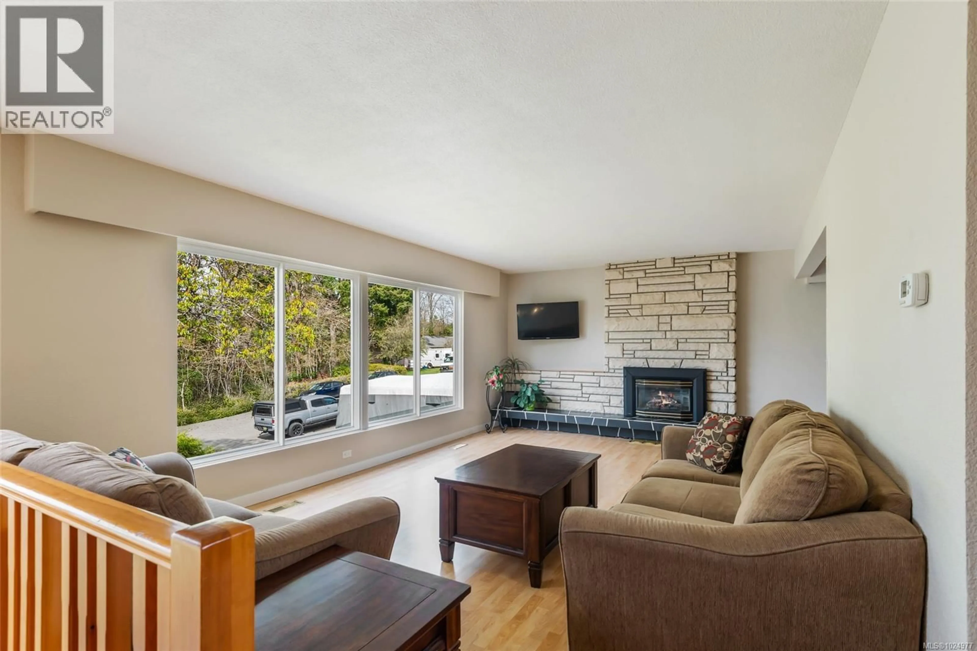 Living room with furniture, unknown for 4632 DURANT STREET, Port Alberni British Columbia V9Y1G2