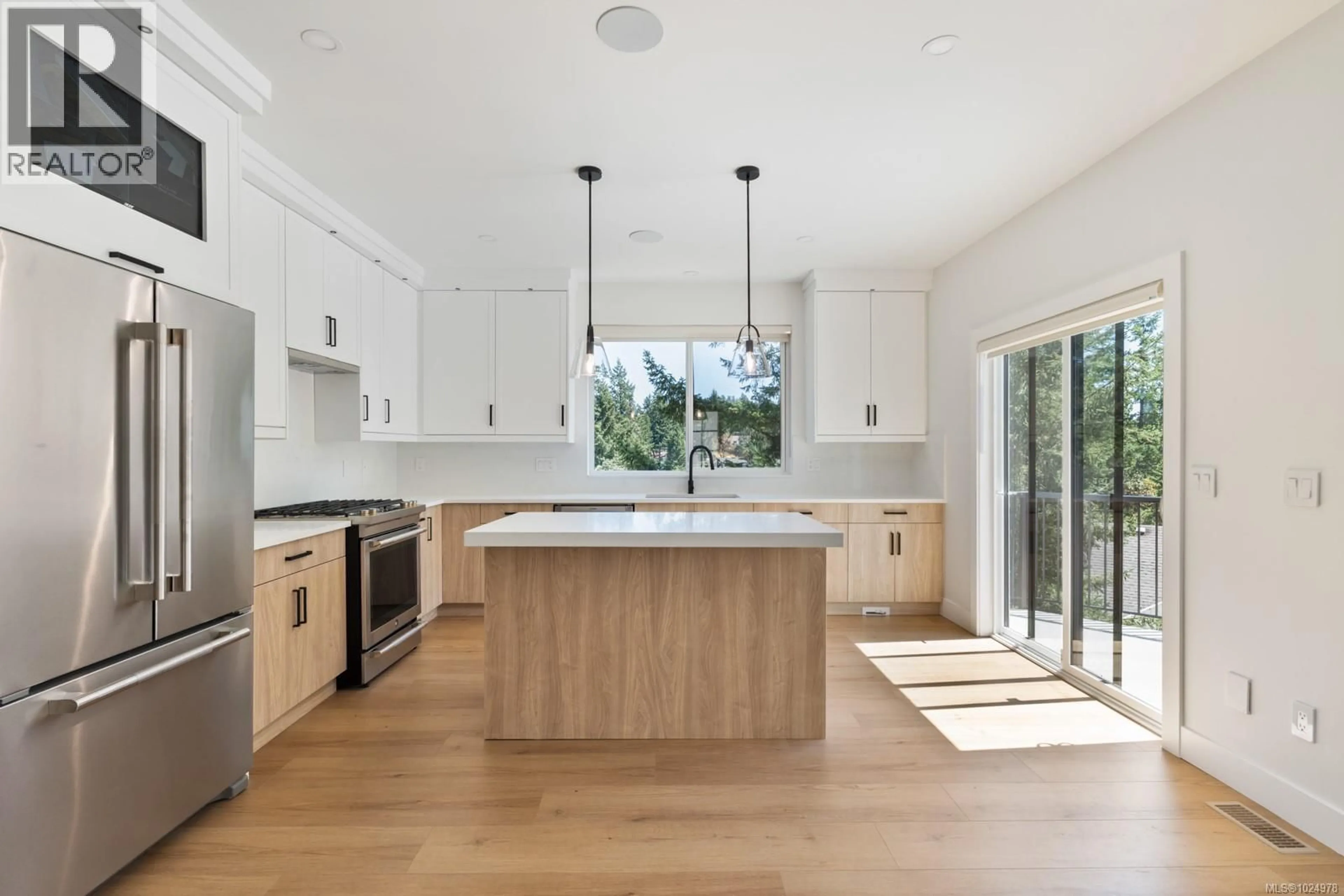 Open concept kitchen, unknown for 561 BELFORD PLACE, Langford British Columbia V9B6C1