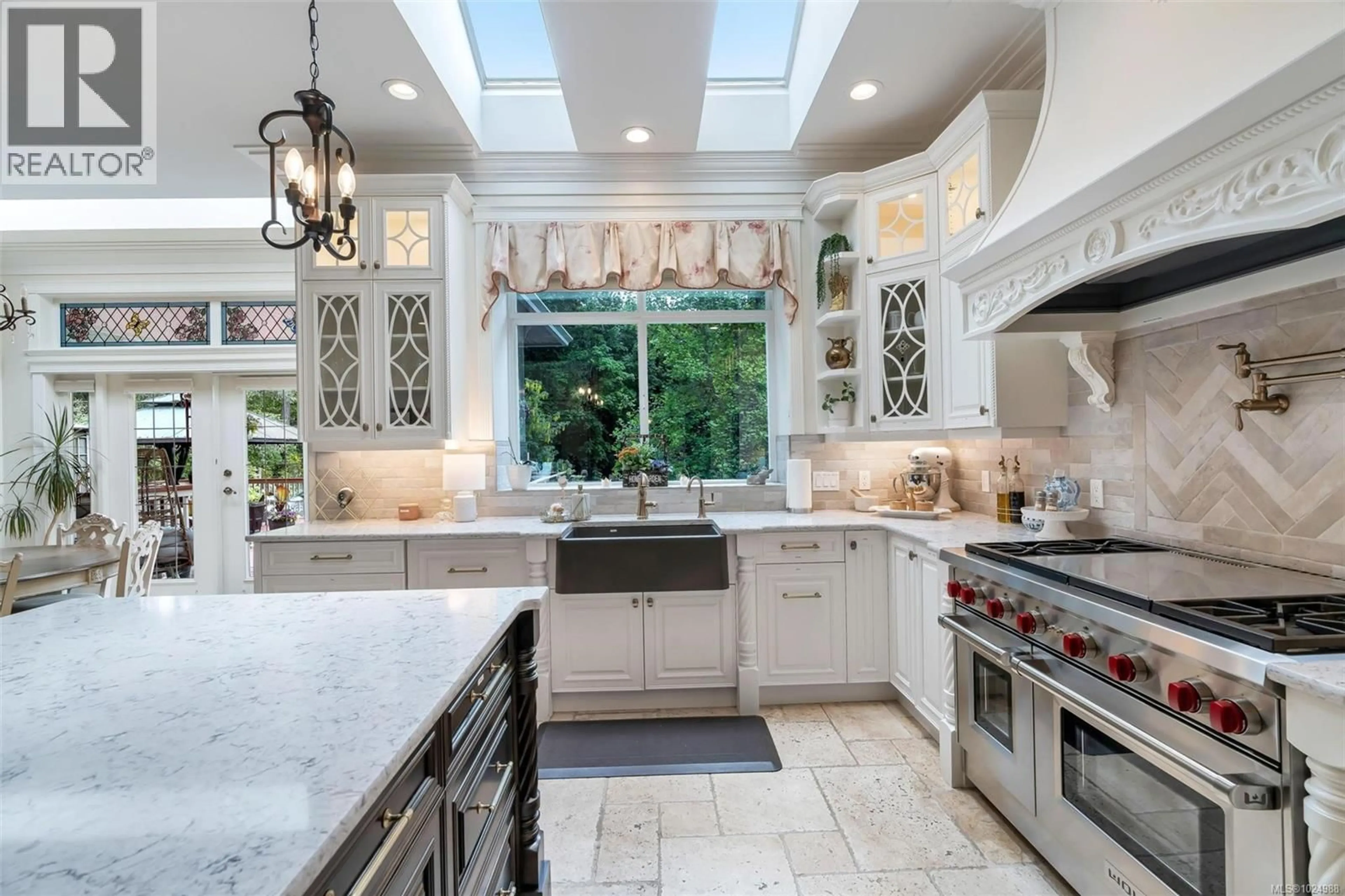 Contemporary kitchen, ceramic/tile floor for 3250 COBBLE HILL ROAD, Cobble Hill British Columbia V0R1L6