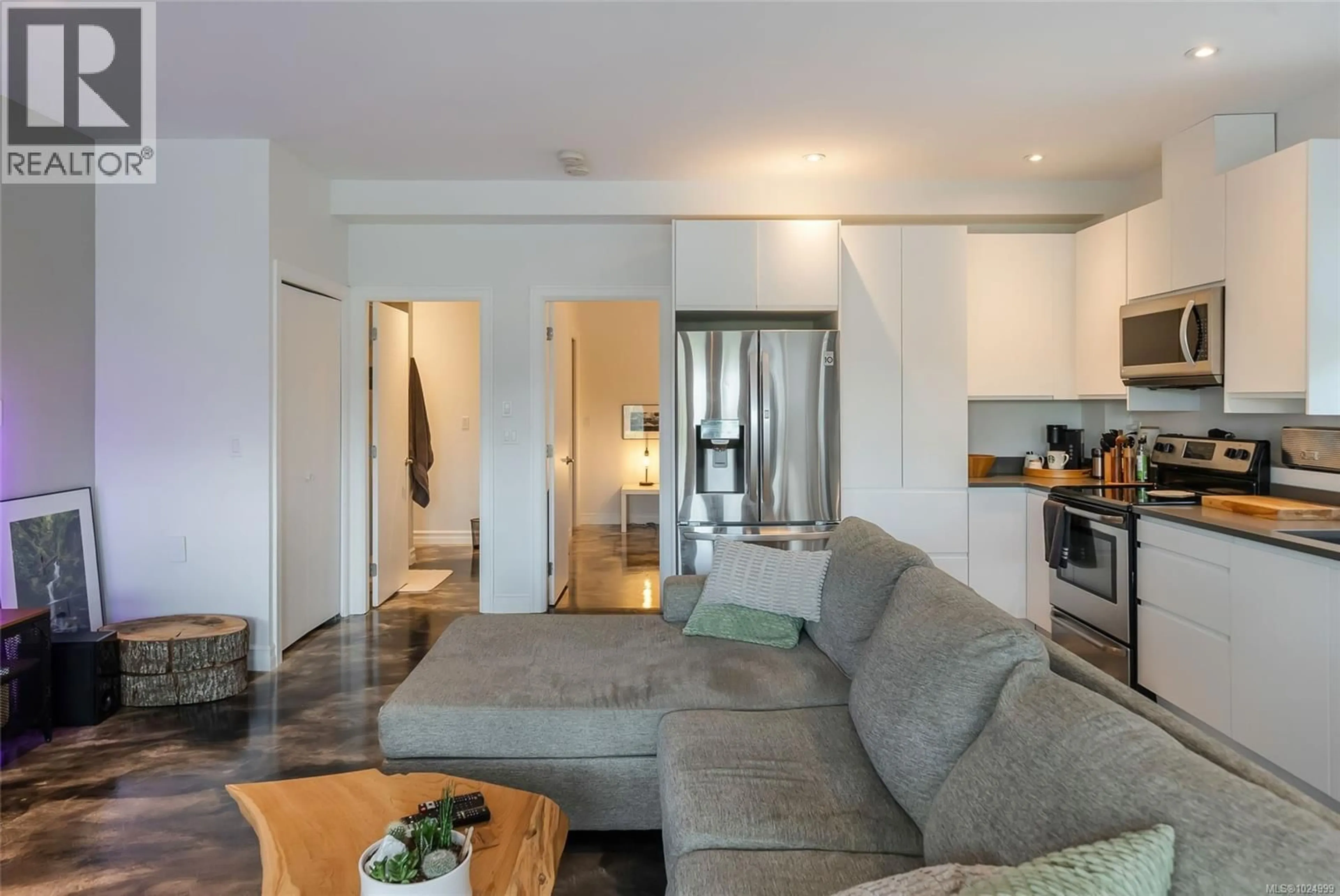 Living room with furniture, unknown for 8578 RUMMING ROAD, Lantzville British Columbia V0R2H0