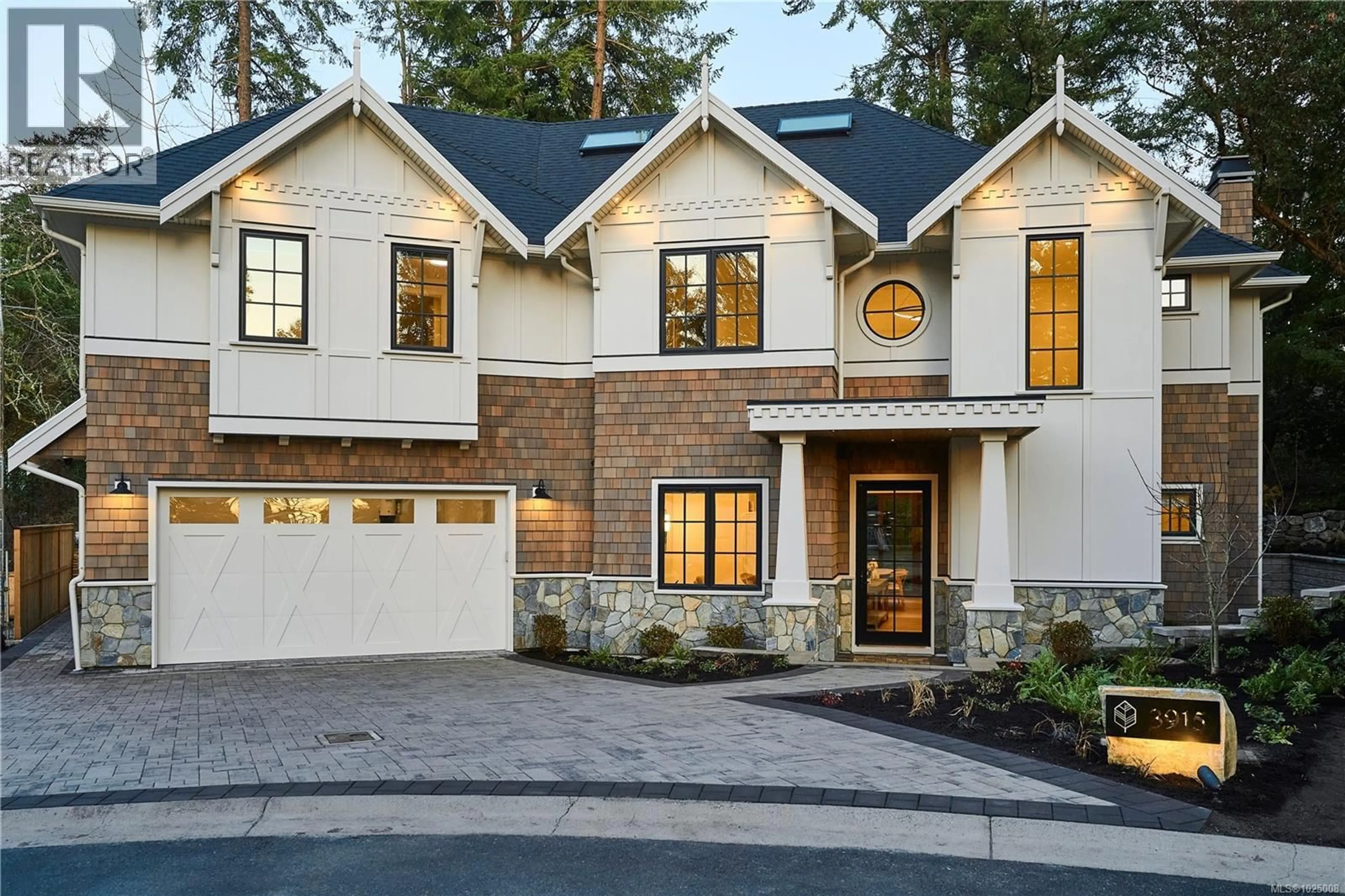 Home with brick exterior material, street for 3915 WOODLANDS PLACE, Saanich British Columbia V8N4J7