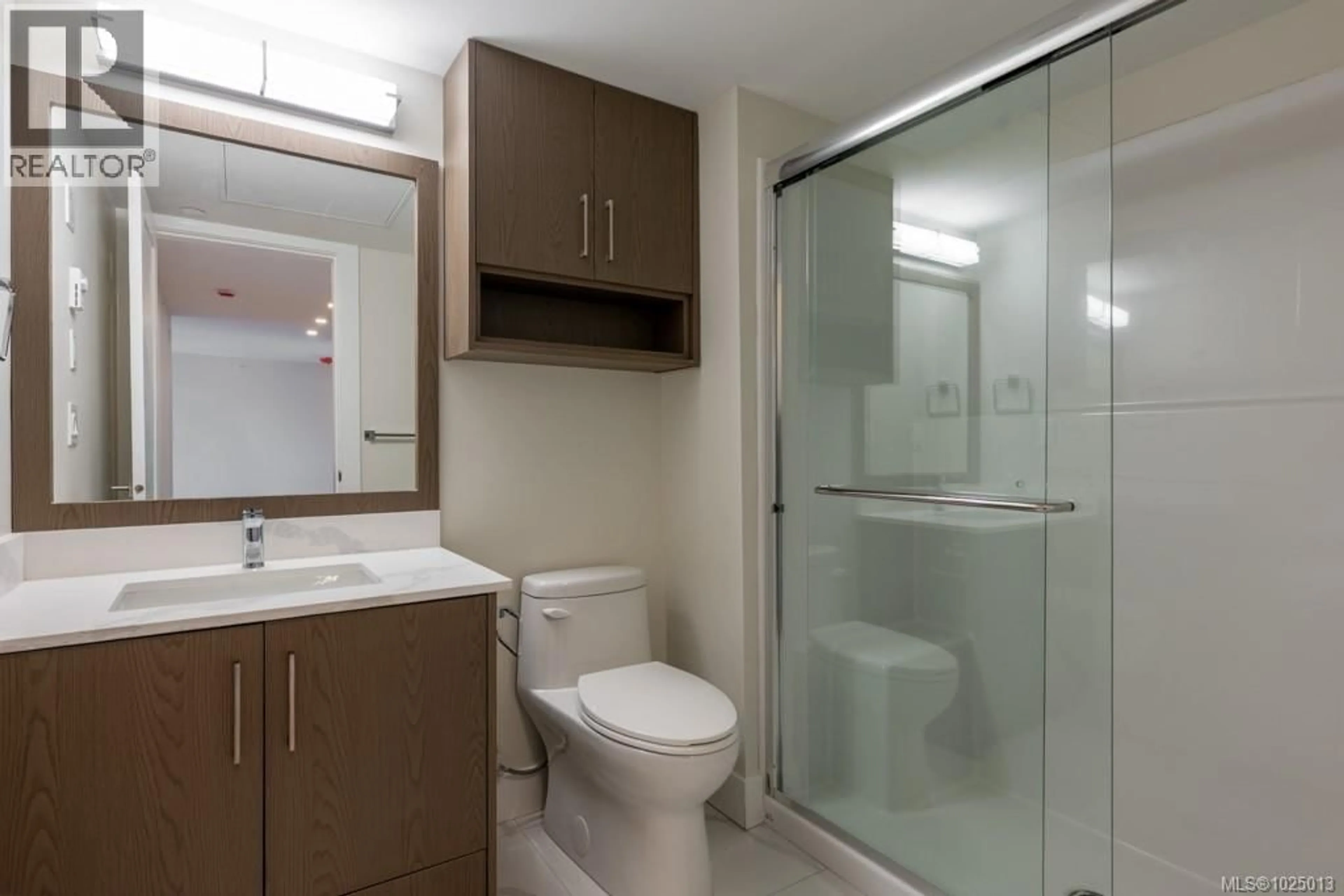 Standard bathroom, unknown for 202 - 171 JENSEN AVENUE WEST, Parksville British Columbia V9P1K3