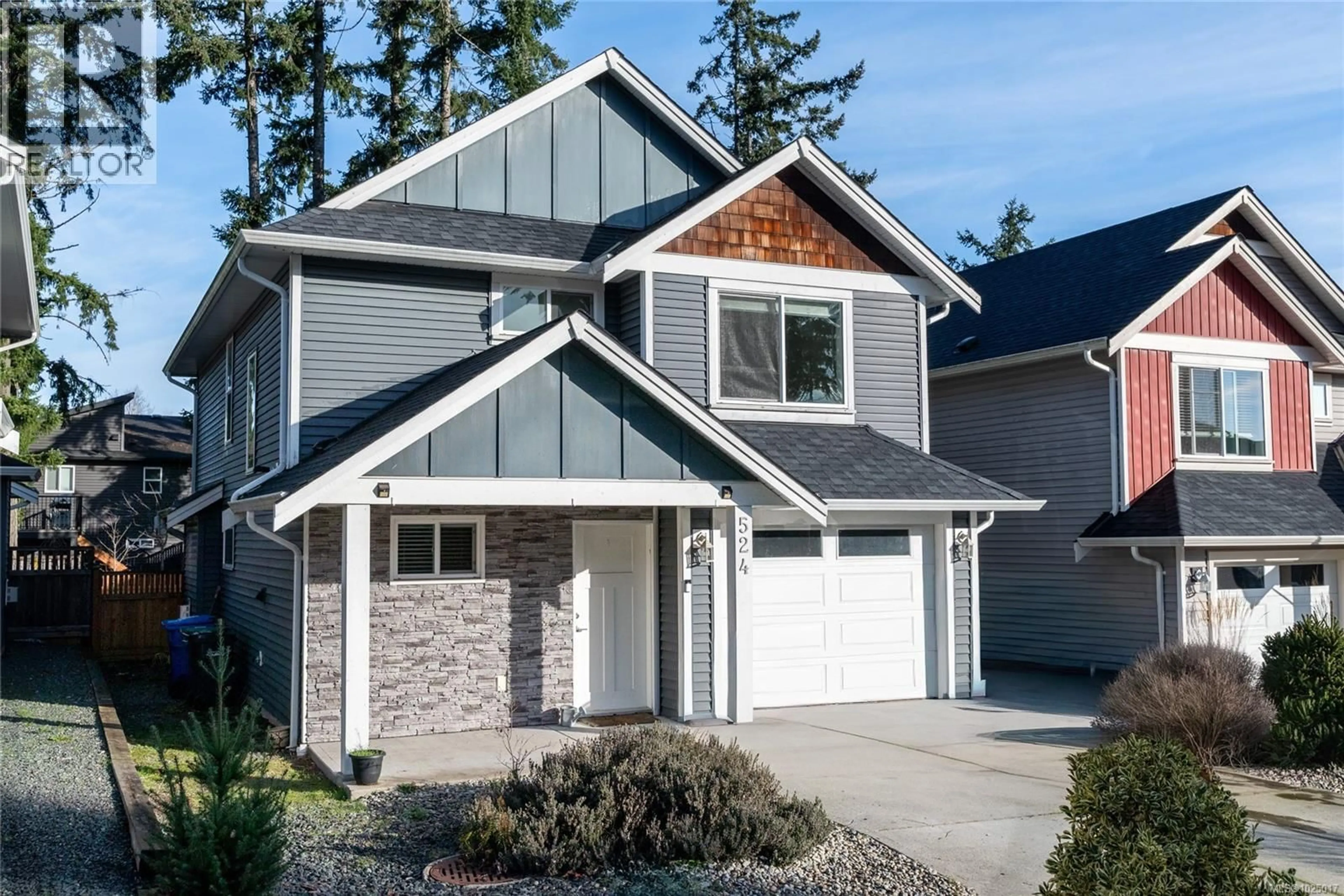 Home with vinyl exterior material, street for 524 STEEVES ROAD, Nanaimo British Columbia V9R0H8