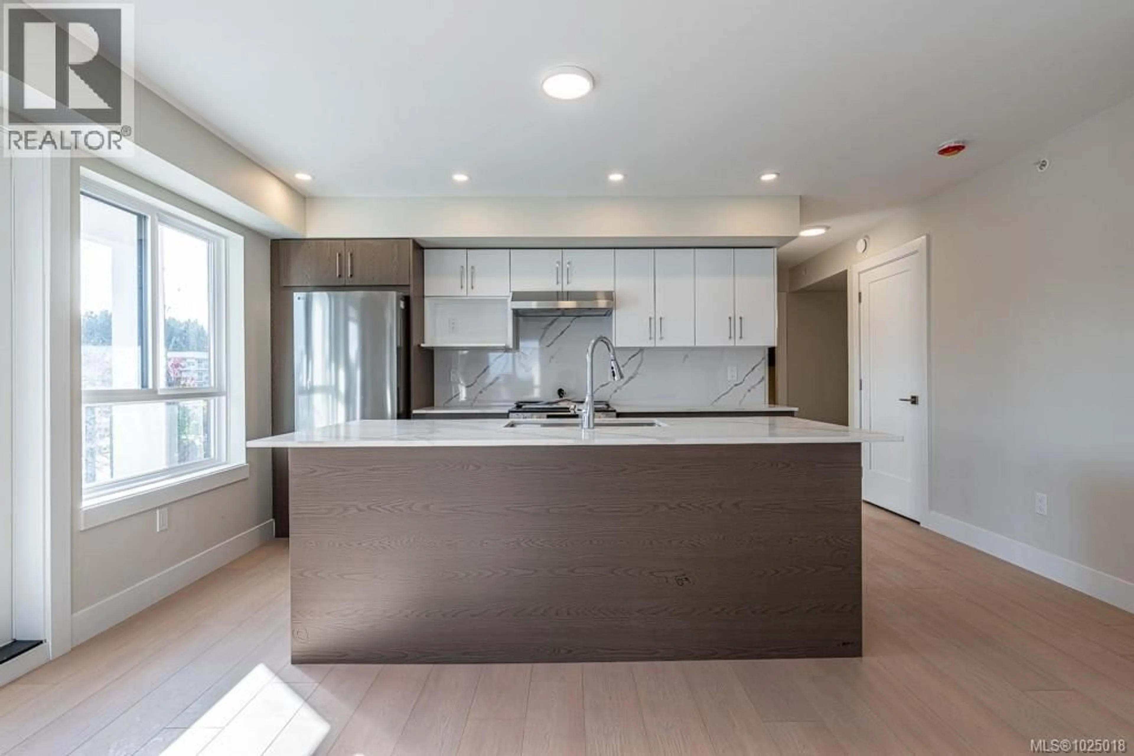 Open concept kitchen, unknown for 313 - 171 JENSEN AVENUE WEST, Parksville British Columbia V9P1K3