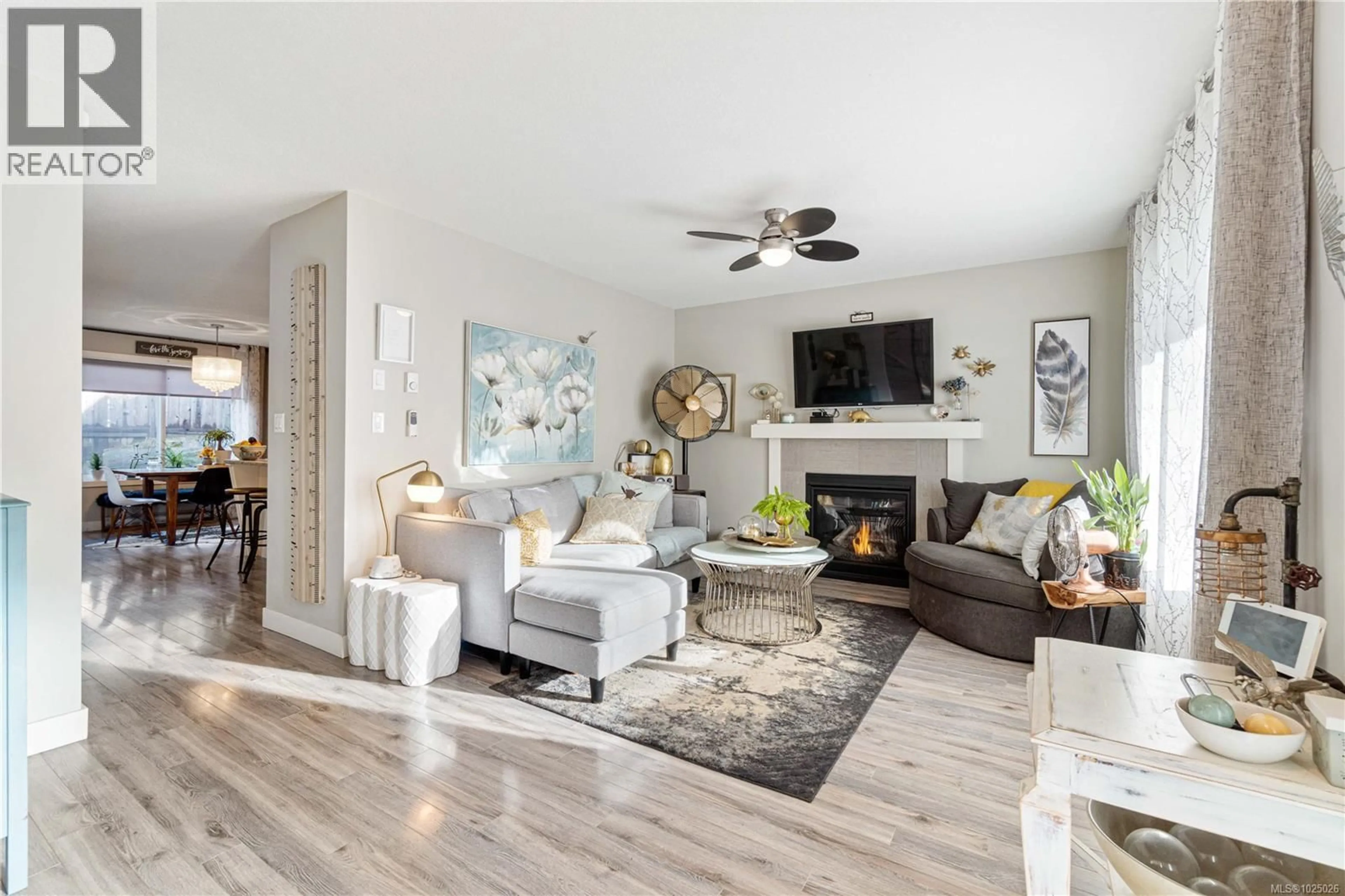 Living room with furniture, unknown for 1145 TIMBERWOOD DRIVE, Nanaimo British Columbia V9R0H2