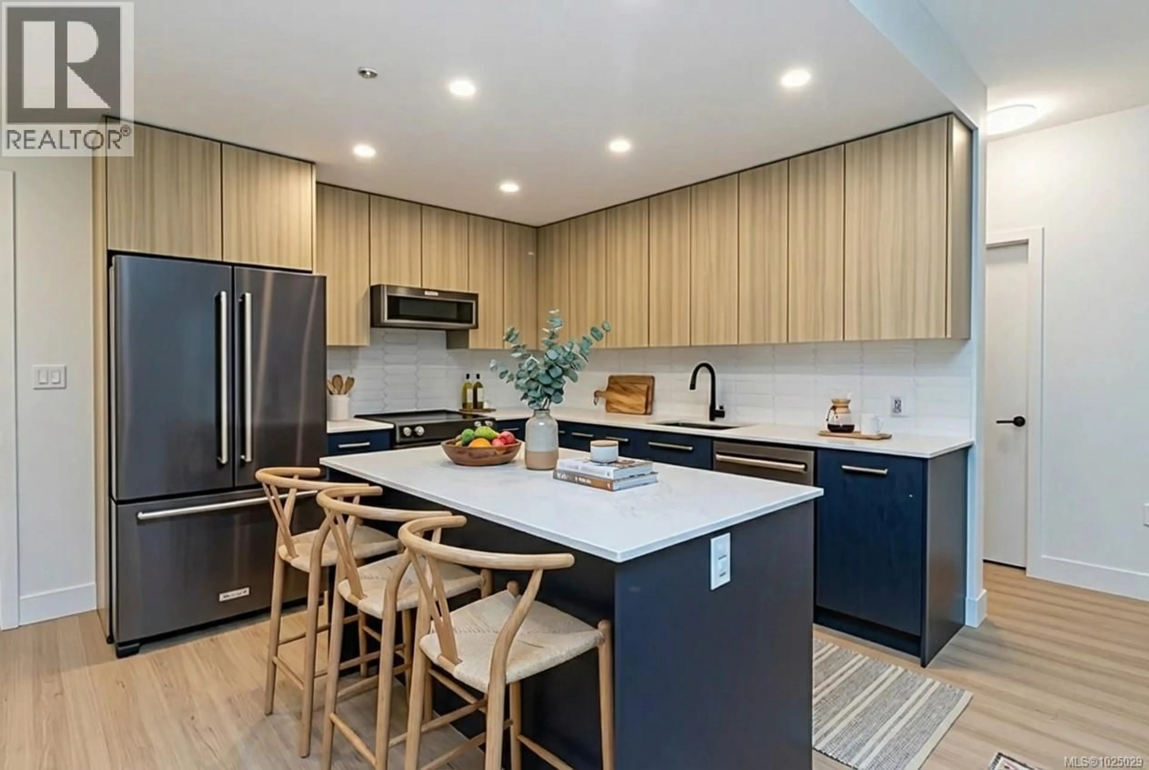 Unknown for 221 - 920 REUNION AVENUE, Langford British Columbia V9B0W8