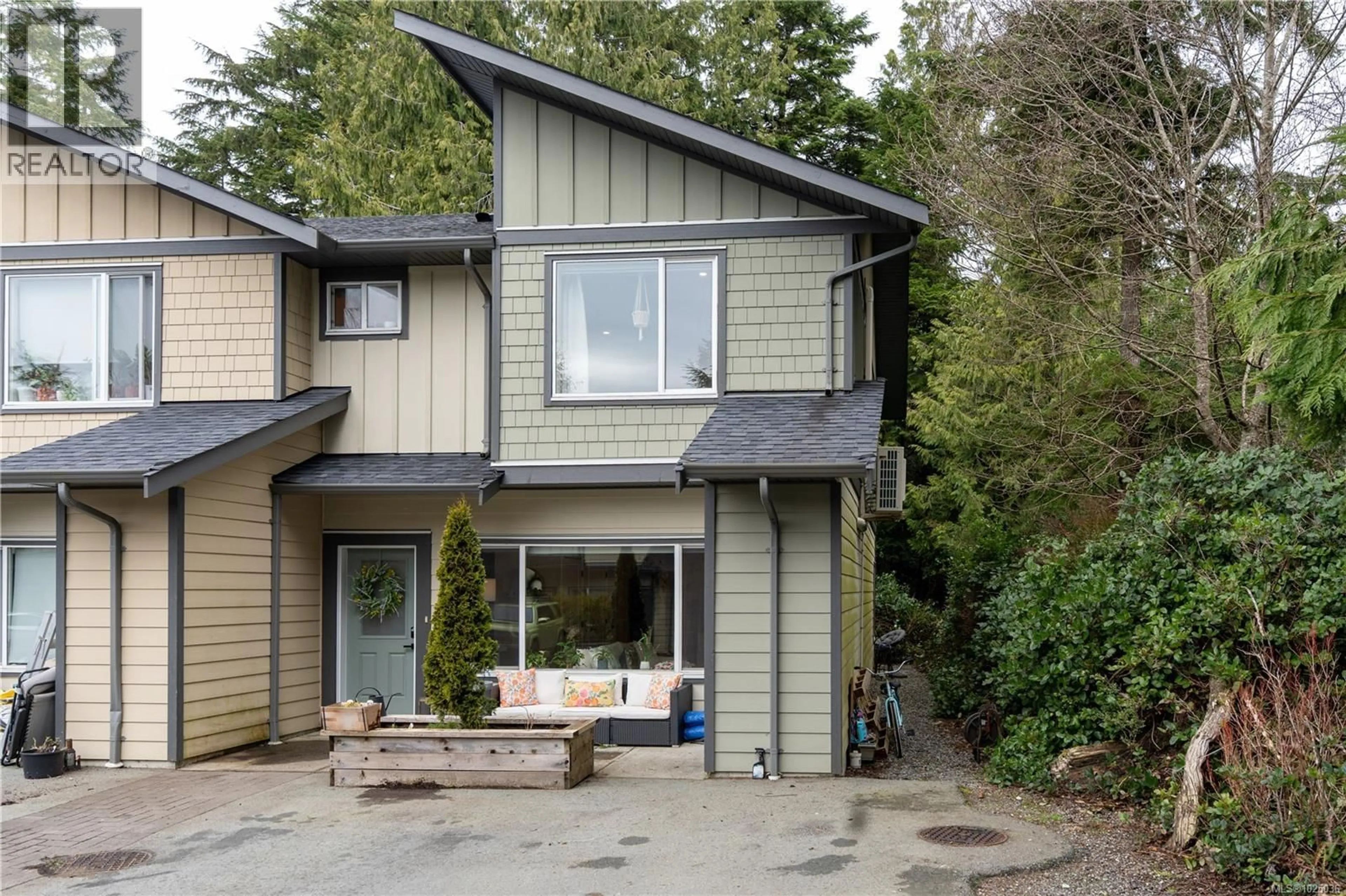 Home with vinyl exterior material, street for 6 - 625 HELLESEN DRIVE, Tofino British Columbia V0R2Z0