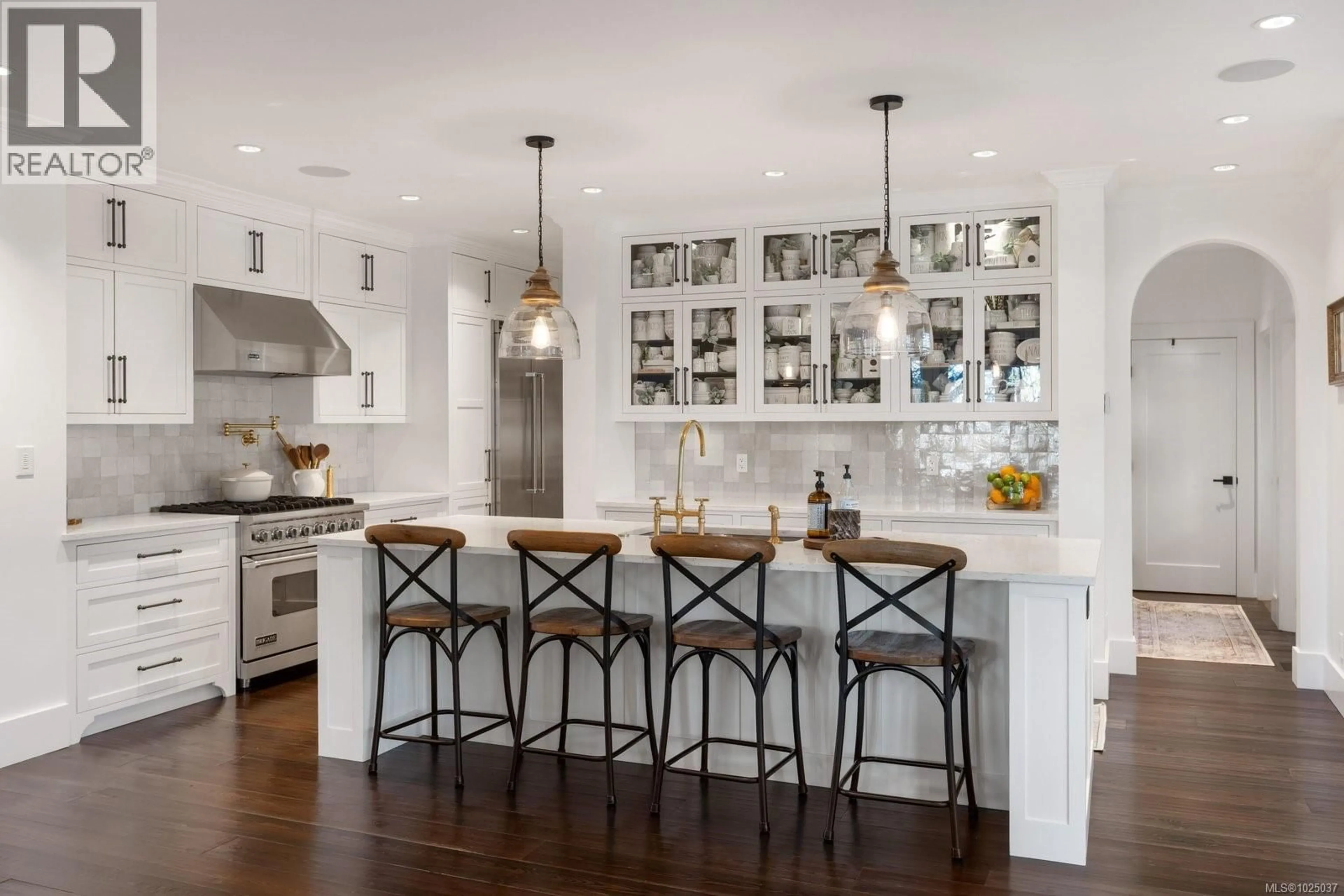 Open concept kitchen, unknown for 2176 CHAMPIONS WAY, Langford British Columbia V9B0R9