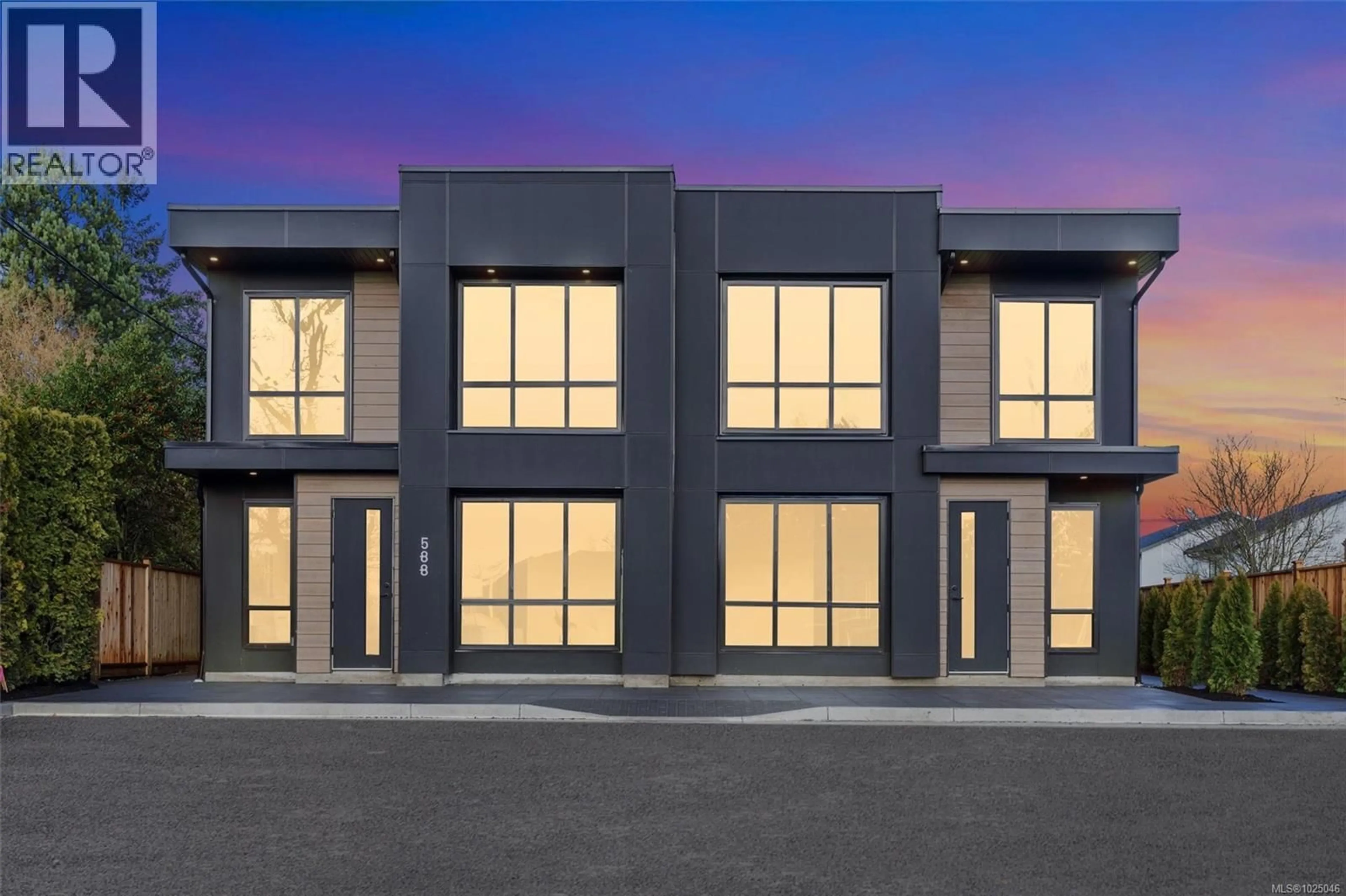 Unknown for 3 - 588 WHITESIDE STREET, Saanich British Columbia V8Z1Y6