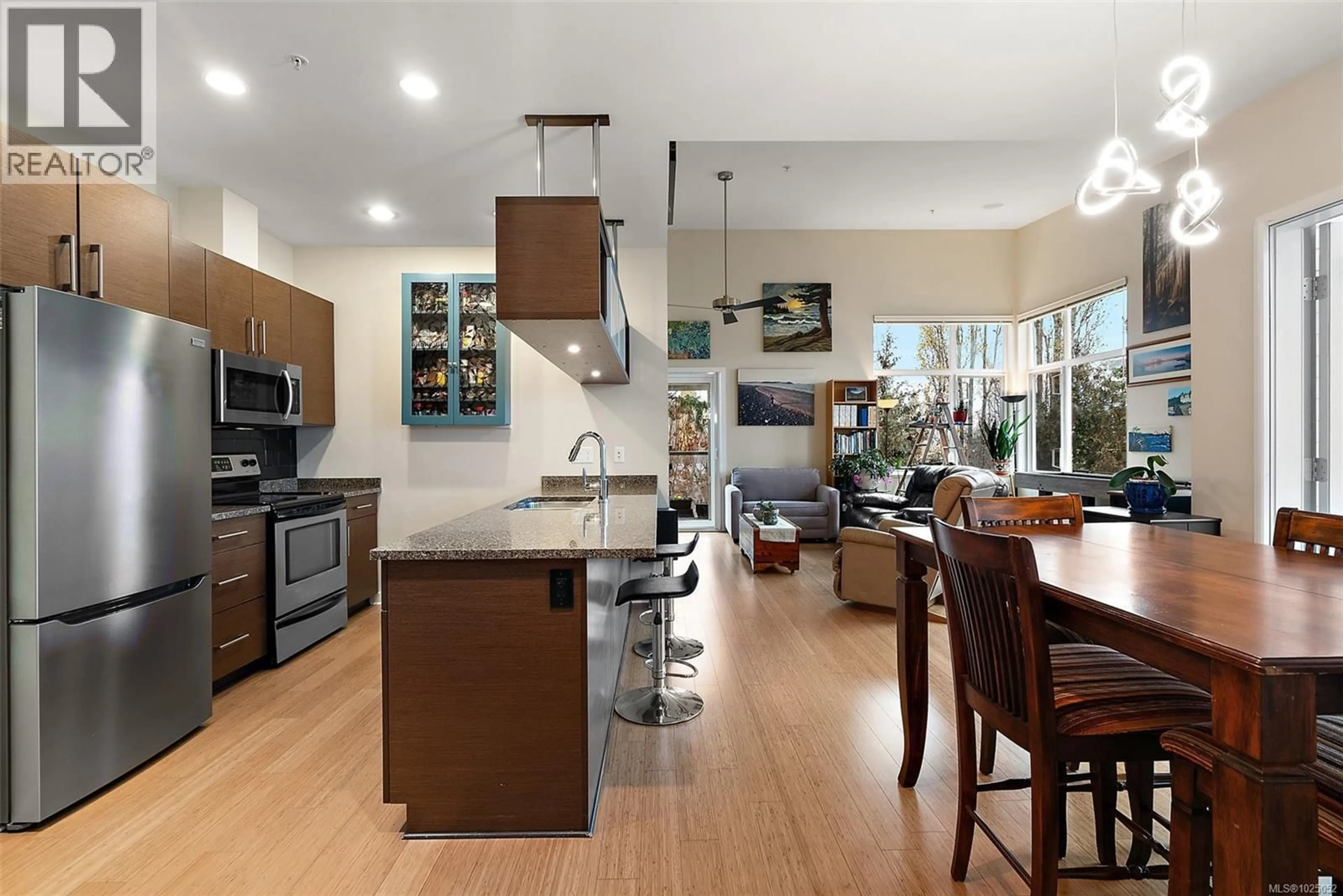 Open concept kitchen, unknown for 404 - 4394 WEST SAANICH ROAD, Saanich British Columbia V8Z0B5