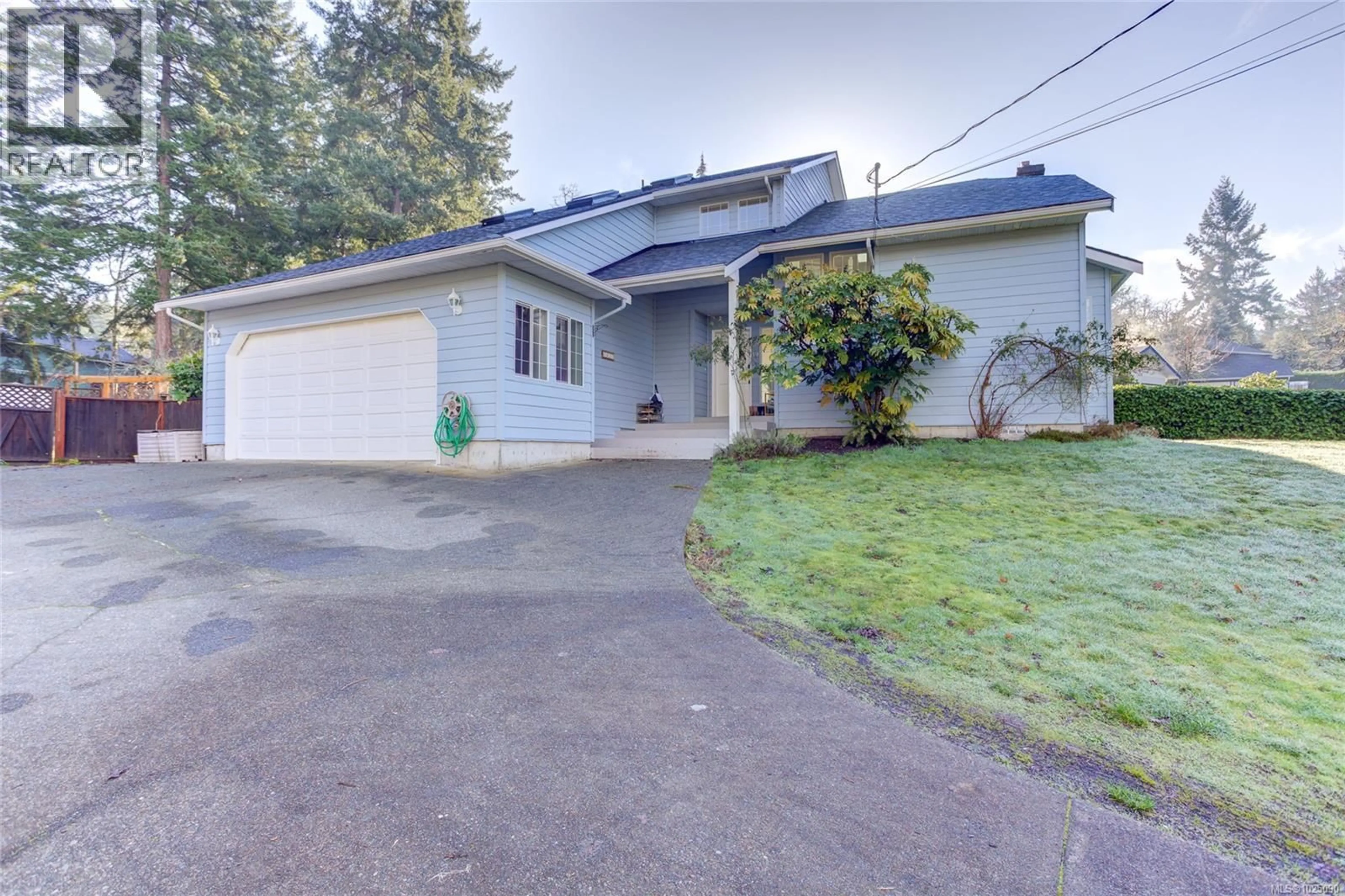A pic from outside/outdoor area/front of a property/back of a property/a pic from drone, street for 6431 ABBEY ROAD, Duncan British Columbia V9L5S1