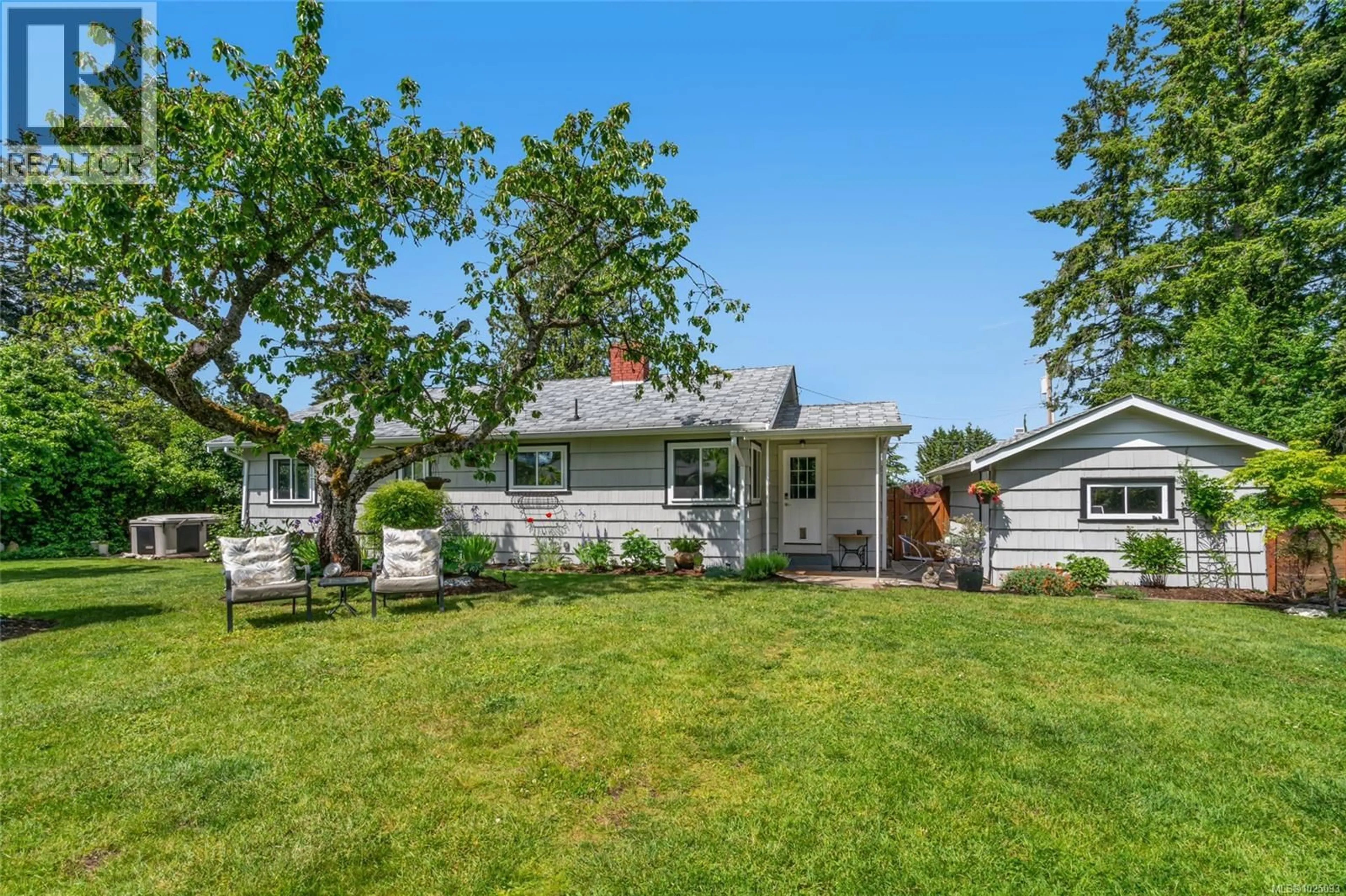 Unknown for 380 HIRST AVENUE WEST, Parksville British Columbia V9P1K4