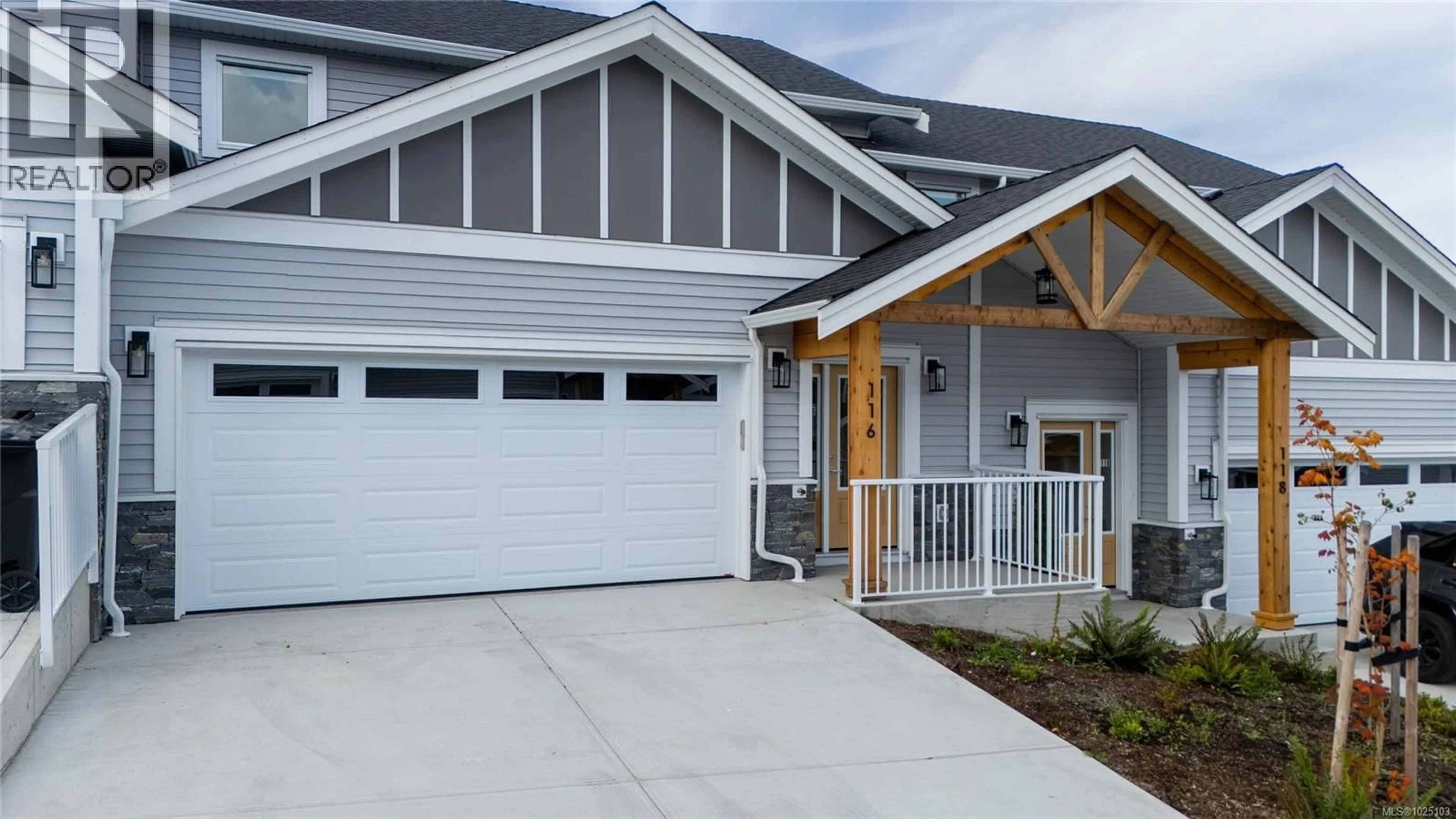 Home with vinyl exterior material, street for 116 - 3257 WOODRUSH DRIVE, Duncan British Columbia V9L0J9