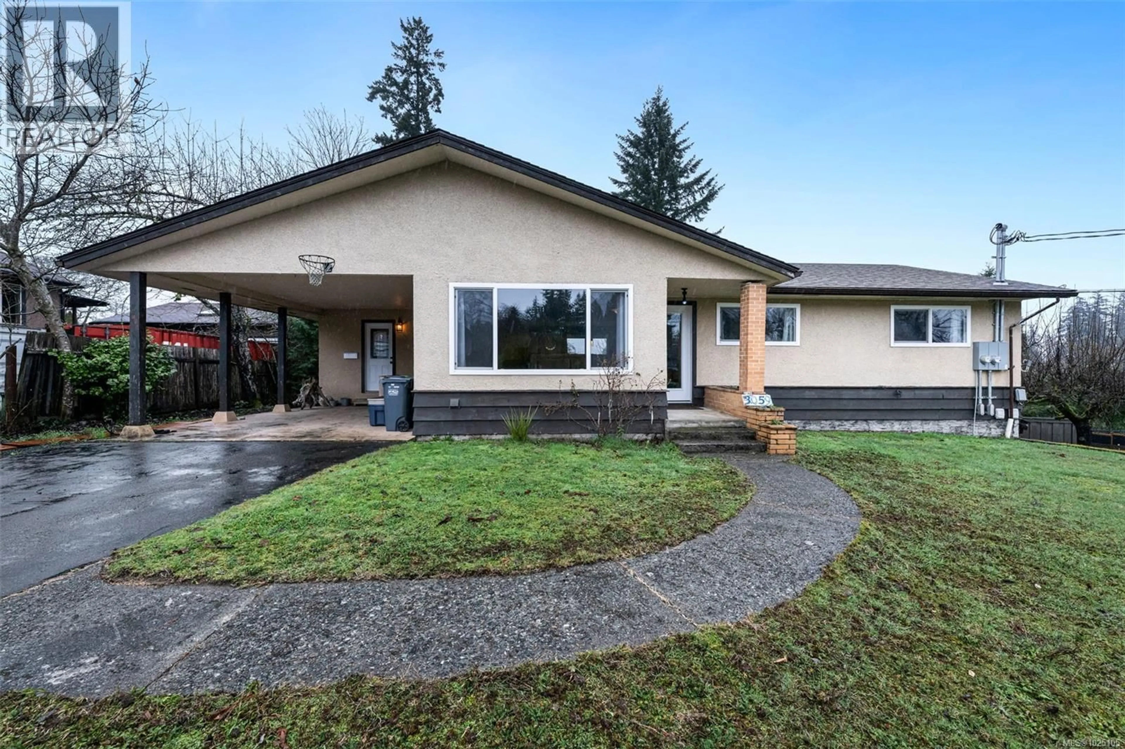 Home with vinyl exterior material, street for 3059 GEORGE STREET, Duncan British Columbia V9L2B1