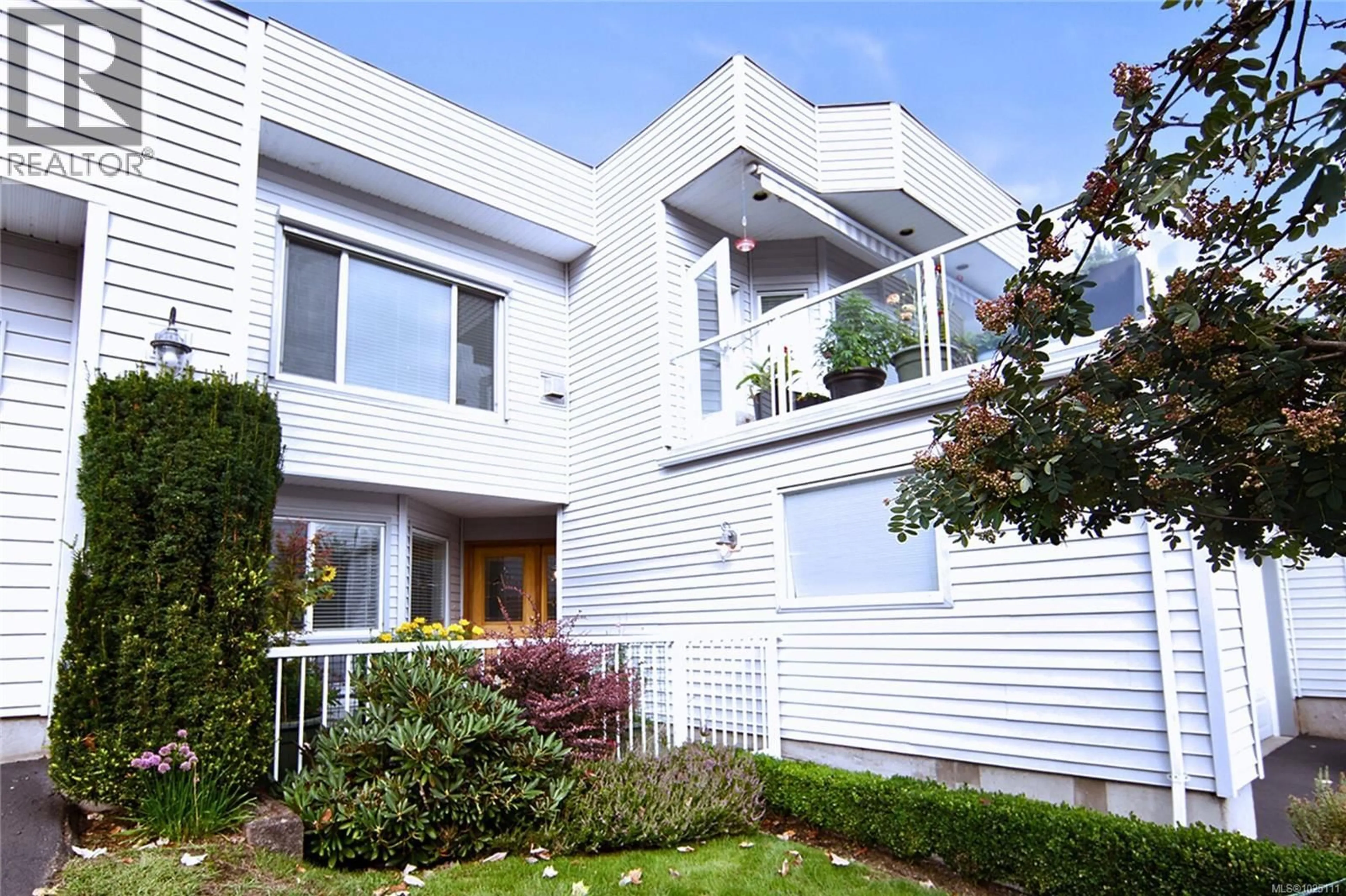 Home with vinyl exterior material, building for 16 - 1600 BRYNMARL ROAD, Nanoose Bay British Columbia V9P9E1