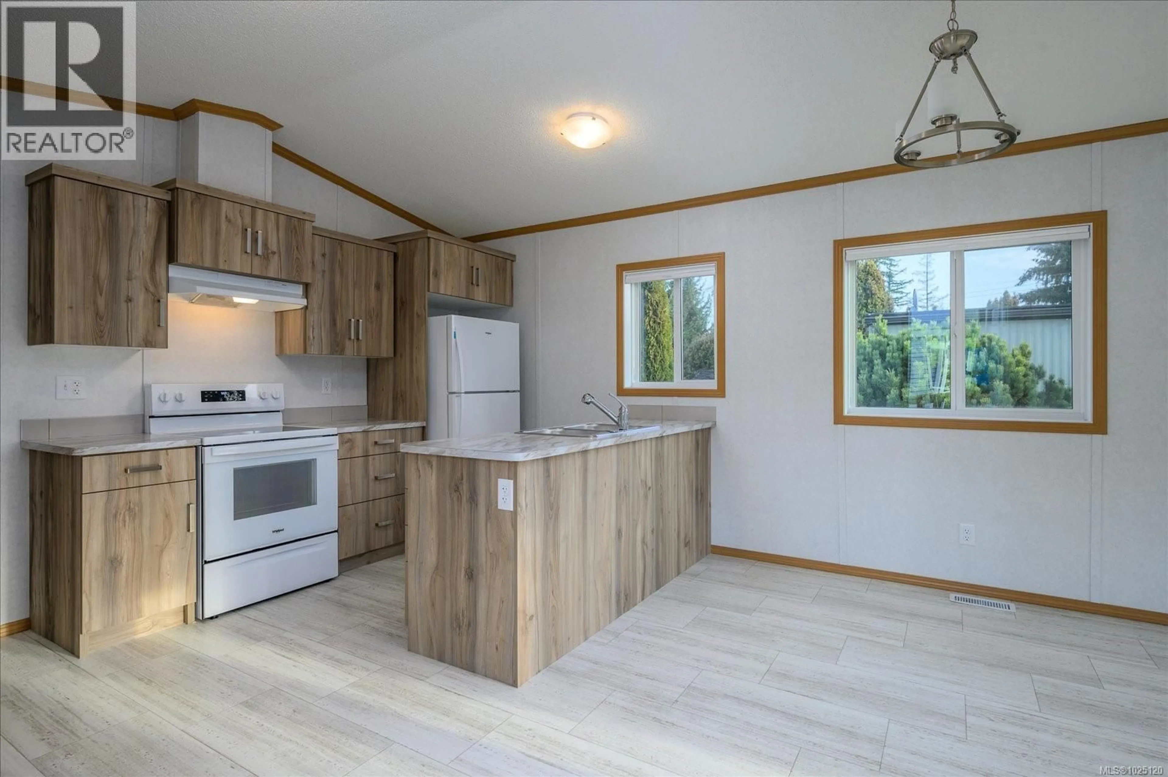 Standard kitchen, wood/laminate floor for 21 - 6820 PARKLANDS PLACE, Lantzville British Columbia V0R2H0