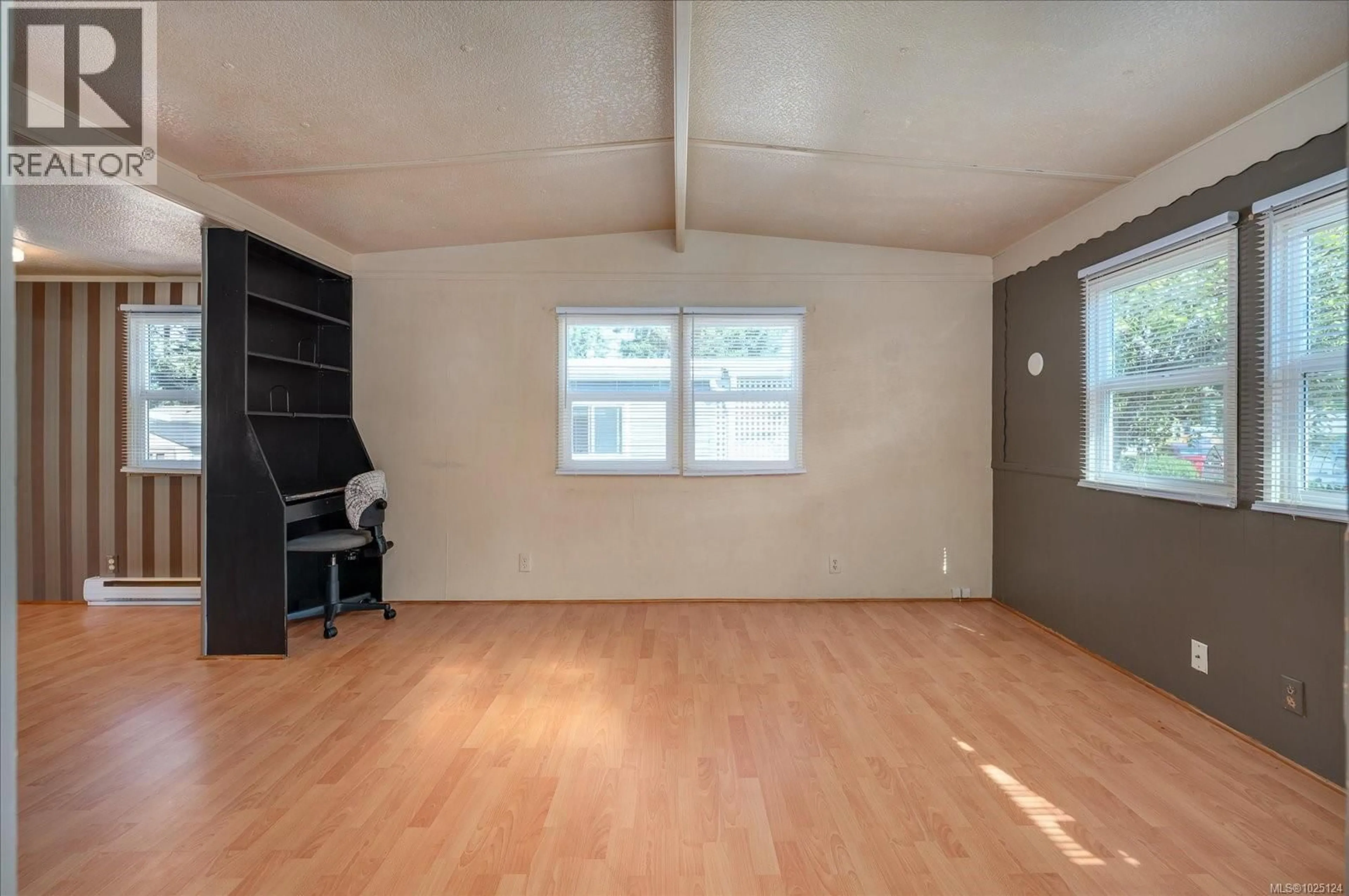 A pic of a room for 20 - 6820 PARKLANDS PLACE, Lantzville British Columbia V0R2H0