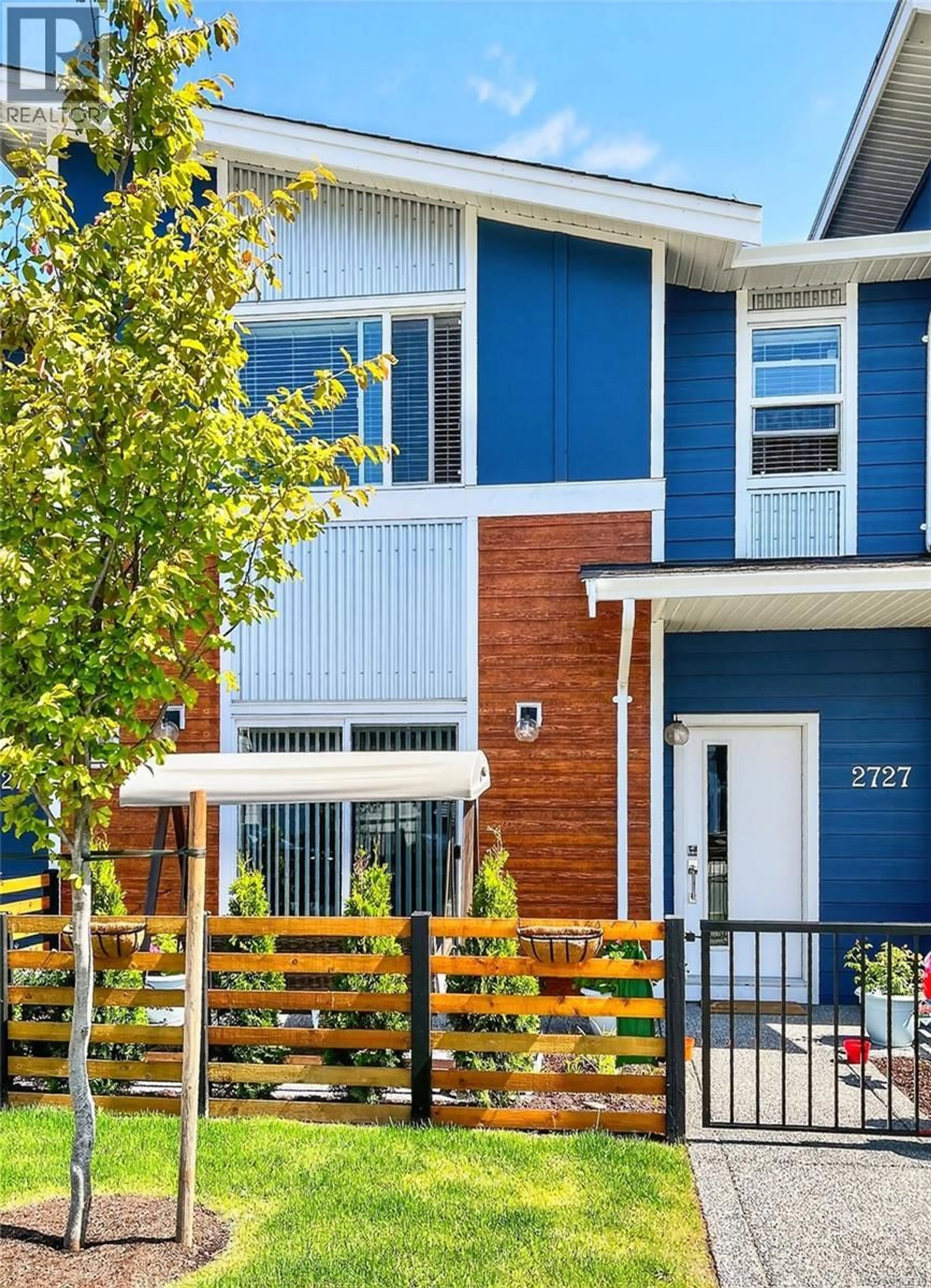 Home with vinyl exterior material, street for 2727 CELESTIAL COURT, Langford British Columbia V9B3R6