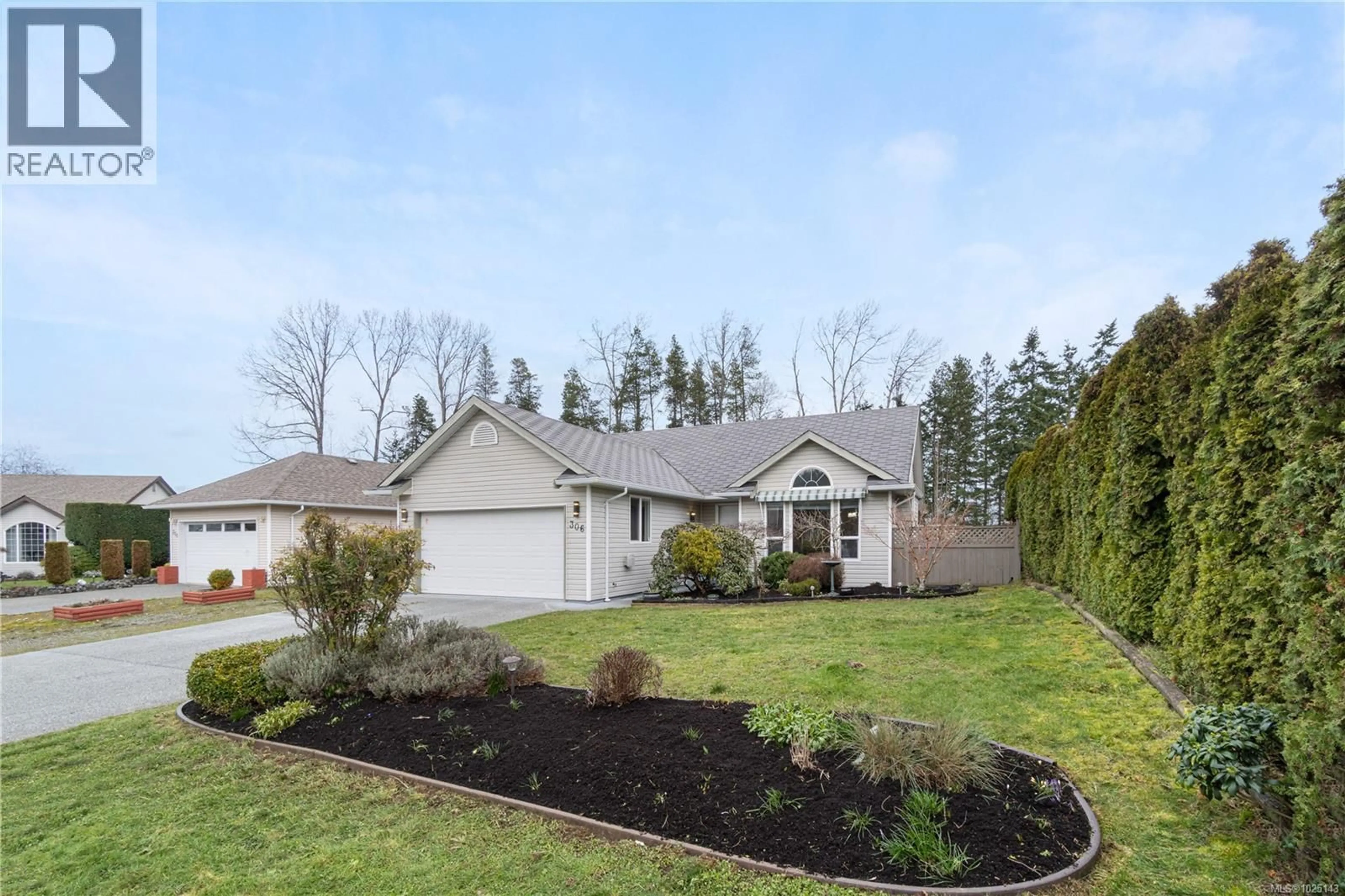 Home with vinyl exterior material, street for 306 RHEUMER CRESCENT, Parksville British Columbia V9P1C8