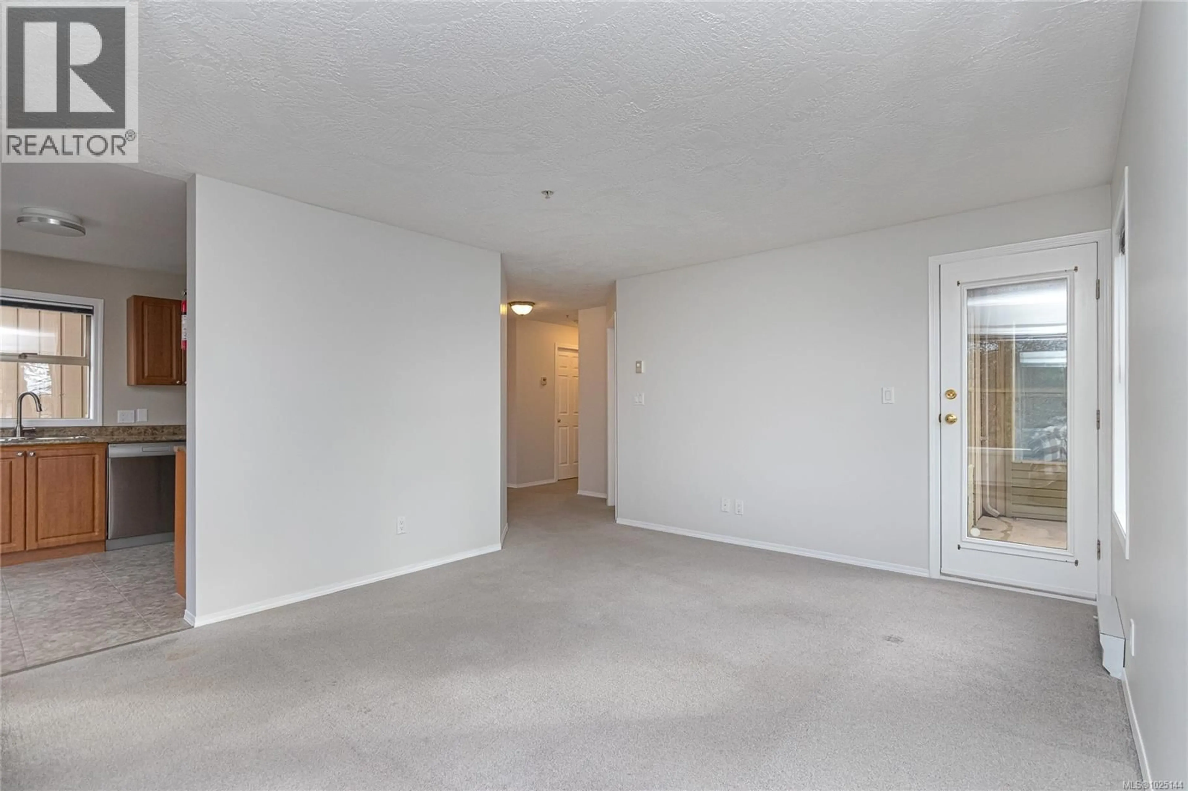 A pic of a room for 201 - 3363 GLASGOW AVENUE, Saanich British Columbia V8X1M5