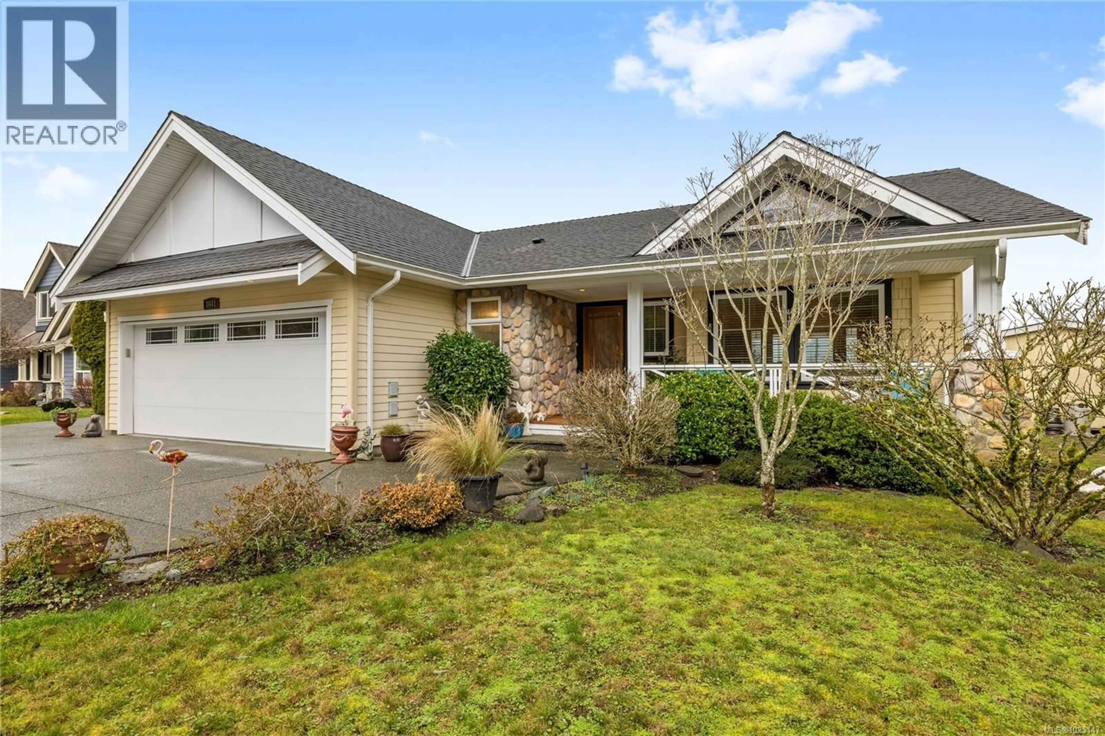 Home with vinyl exterior material, street for 3641 CLIFCOE ROAD, Saltair British Columbia V9G2B4