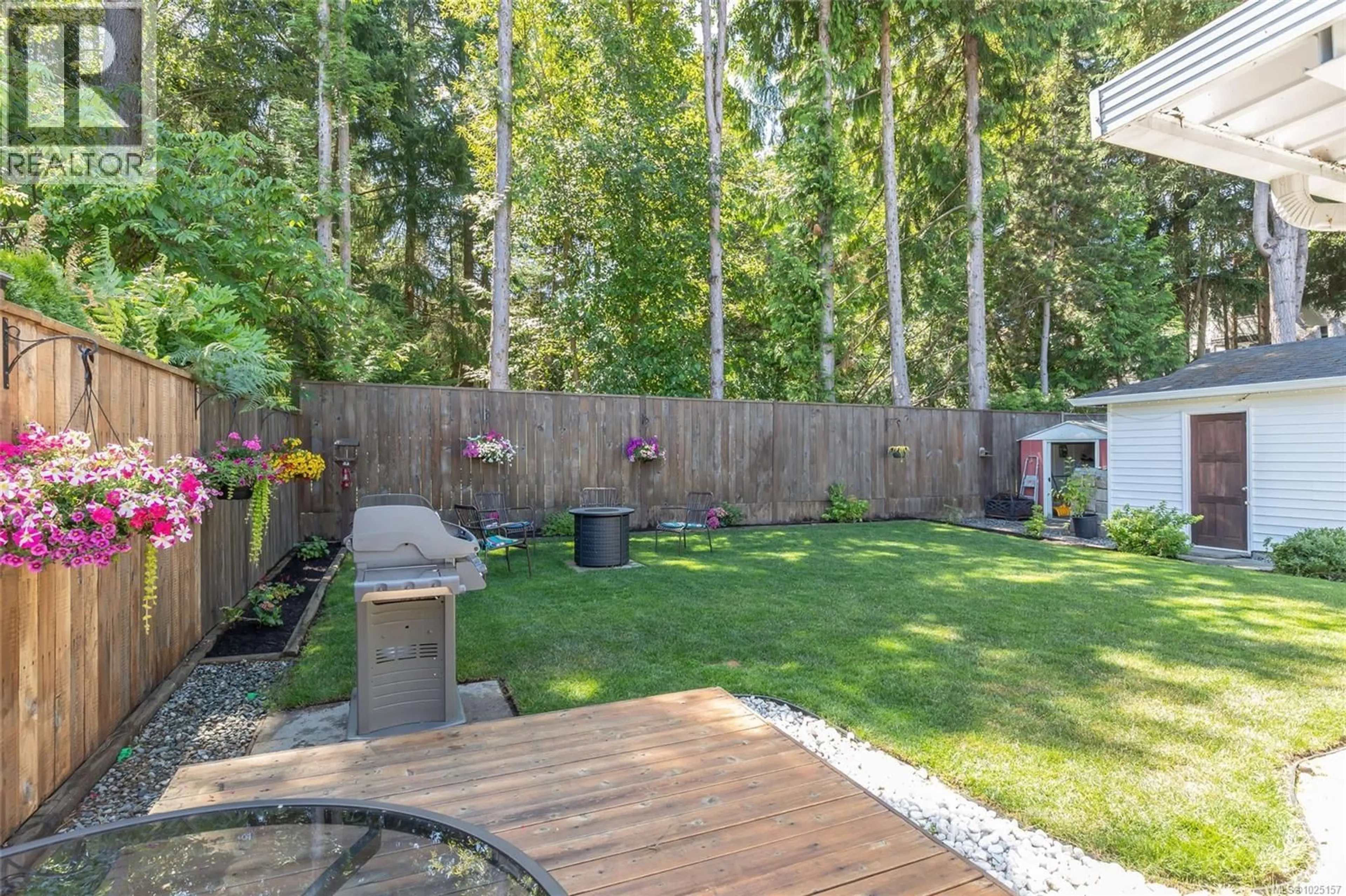 Patio, forest/trees view for 6421 PORTSMOUTH ROAD, Nanaimo British Columbia V9V1A3