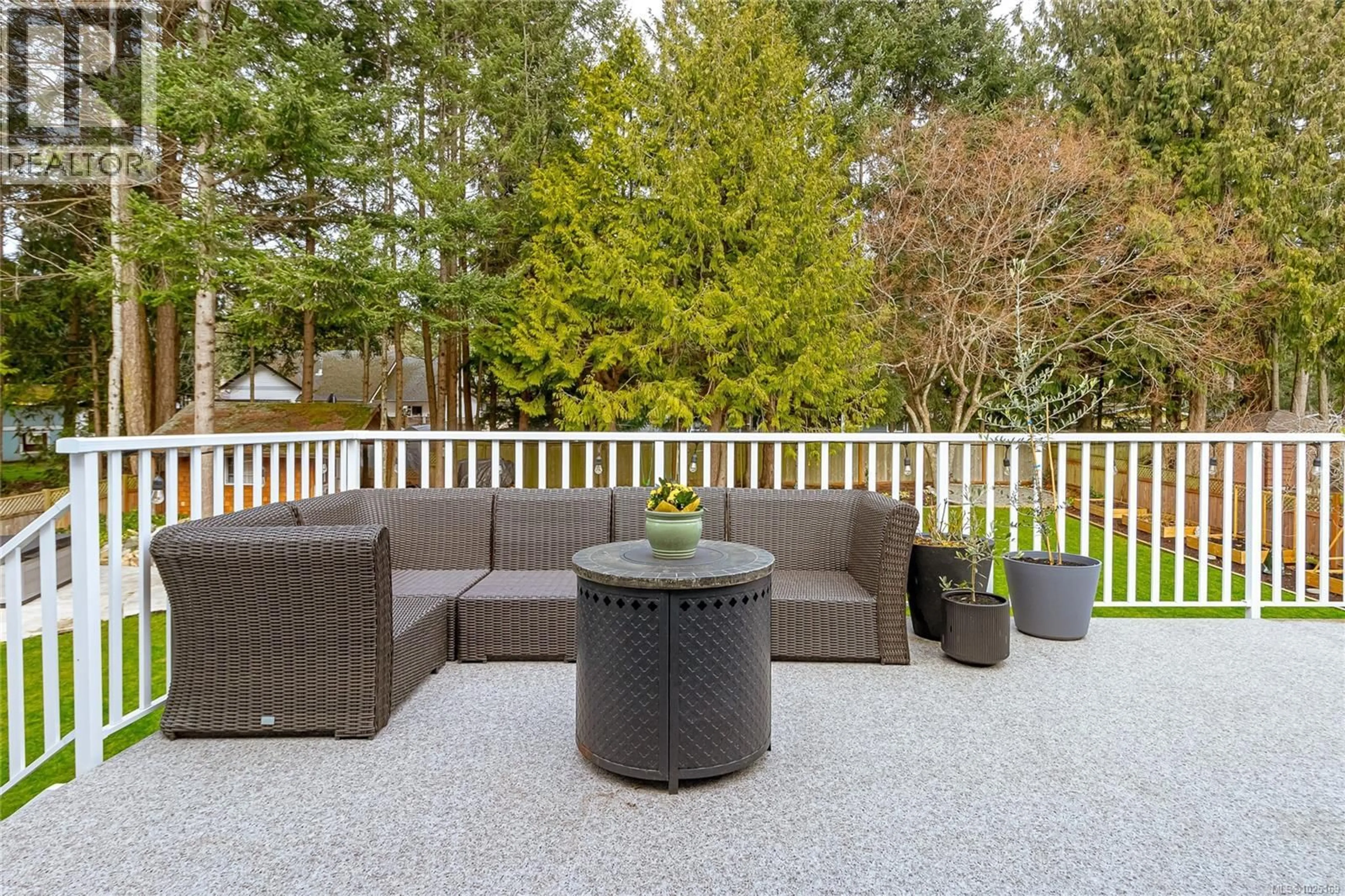 Patio, water/lake/river/ocean view for 941 BALLENAS ROAD, Parksville British Columbia V9P1T1