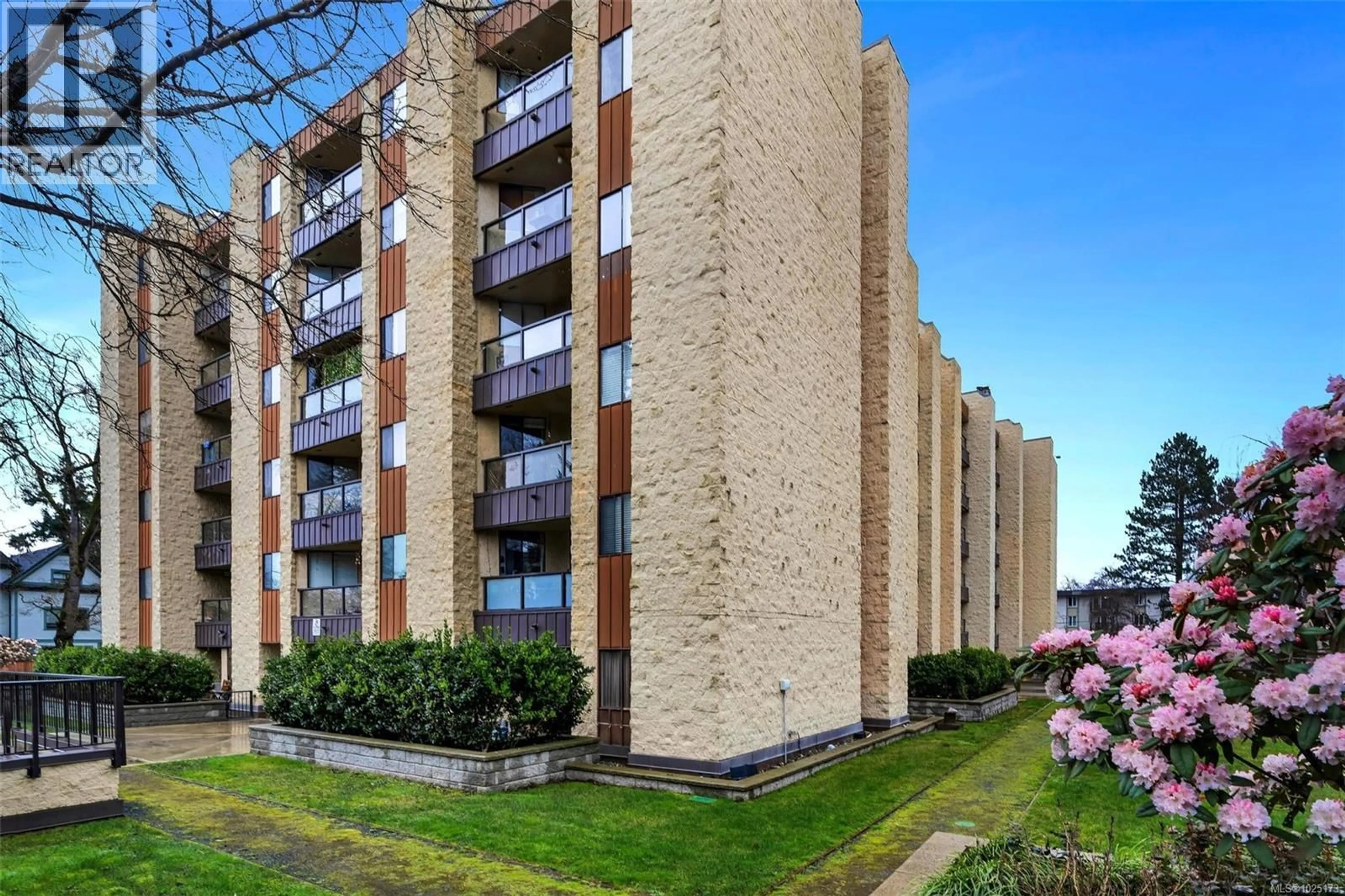 Unknown for 512 - 1745 LEIGHTON ROAD, Victoria British Columbia V8R6R6