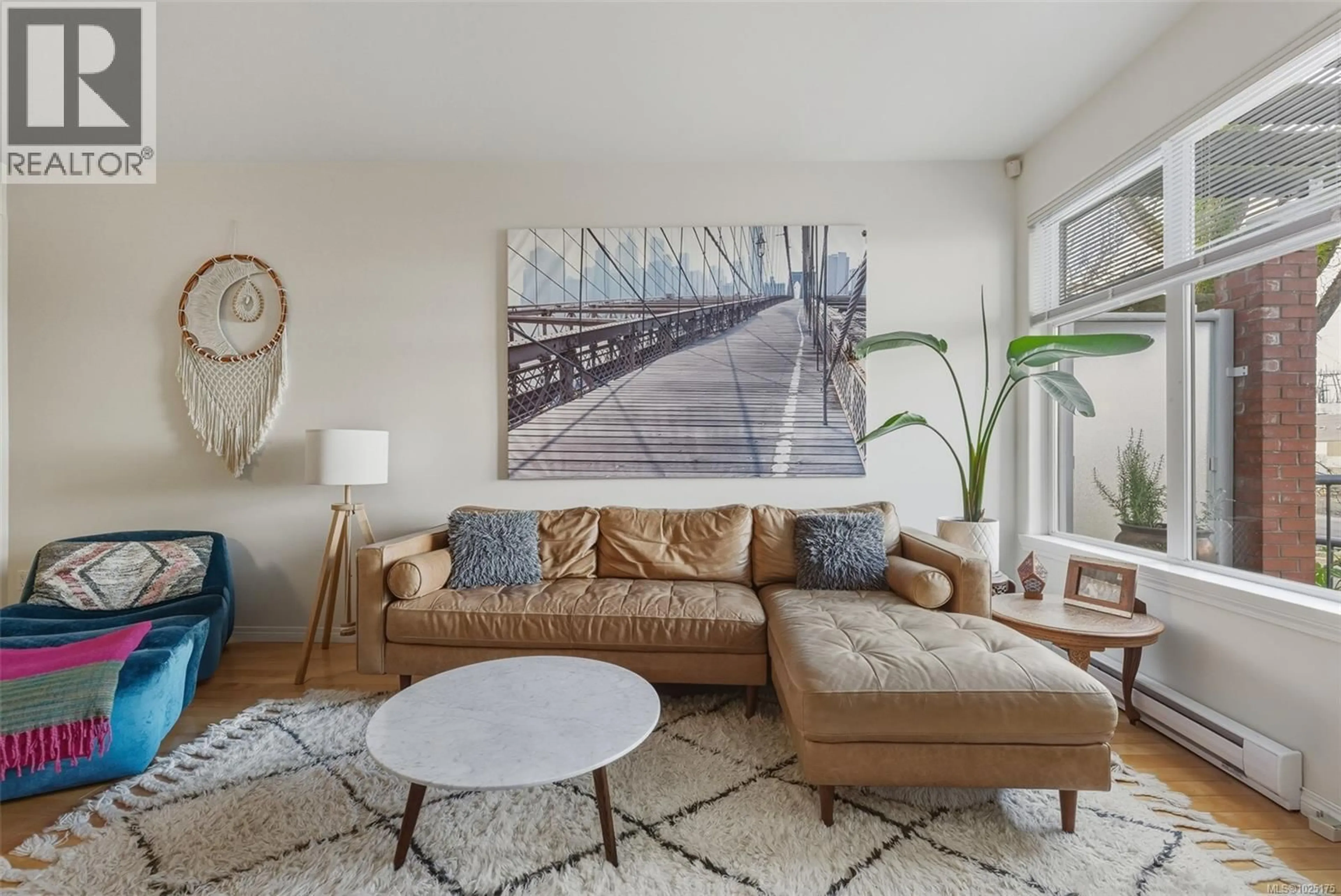 Living room with furniture, unknown for 13 - 60 DALLAS ROAD, Victoria British Columbia V8V1A2