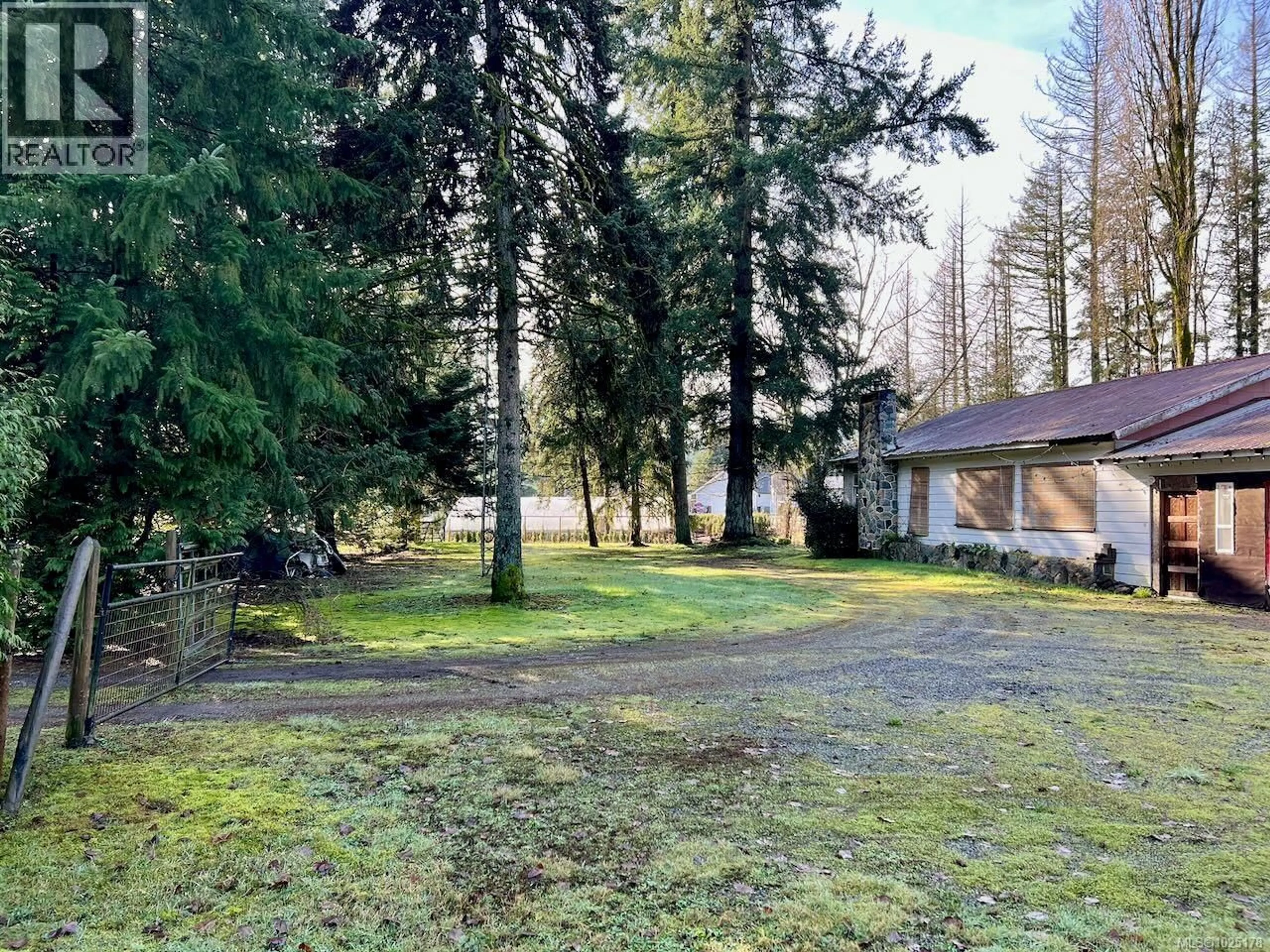 A pic from outside/outdoor area/front of a property/back of a property/a pic from drone, forest/trees view for 13270 CEDAR ROAD, Ladysmith British Columbia V9G1H8