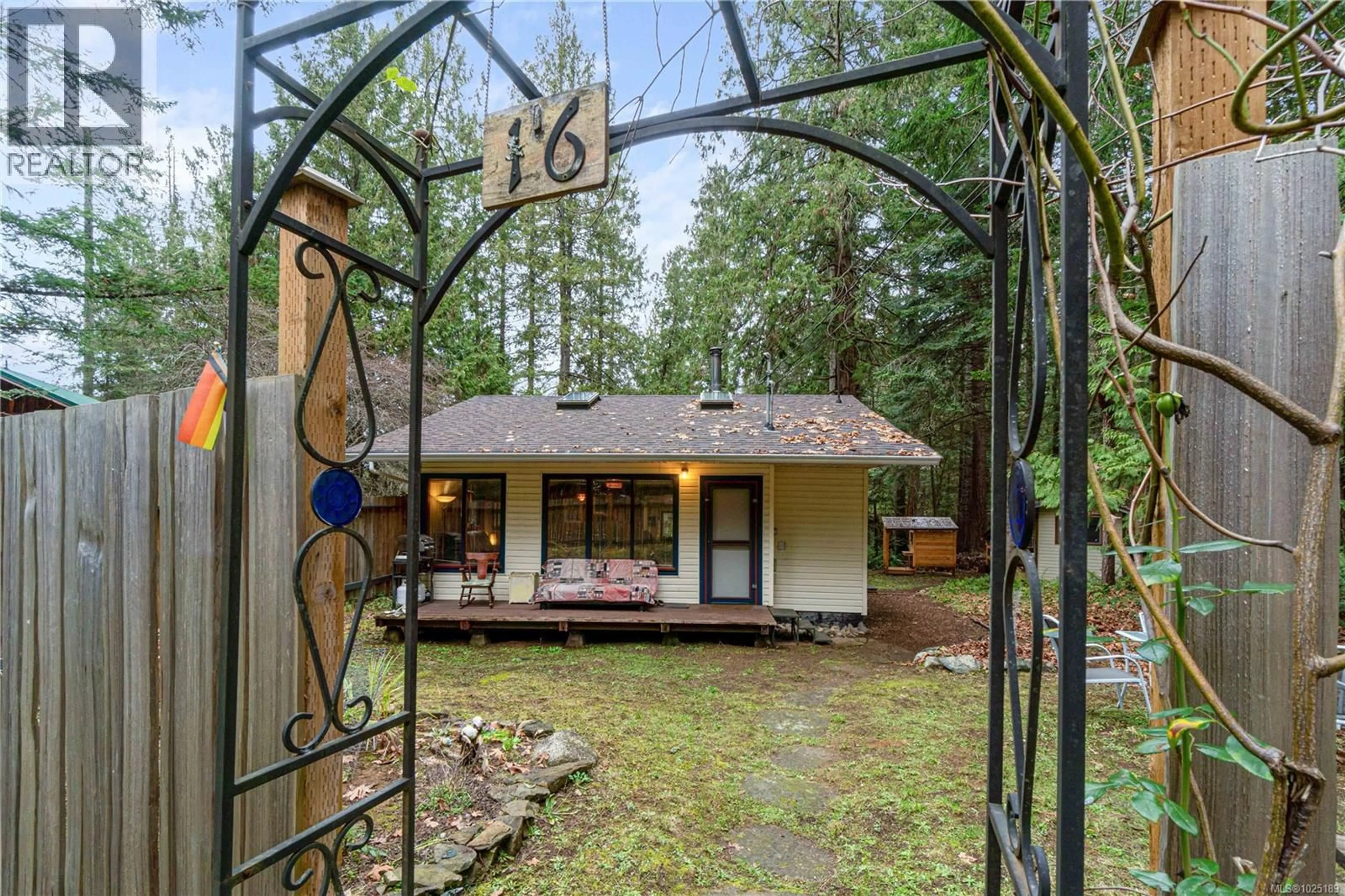 Unknown for 16 TREASURE TRAIL, Protection Island British Columbia V9R6R1