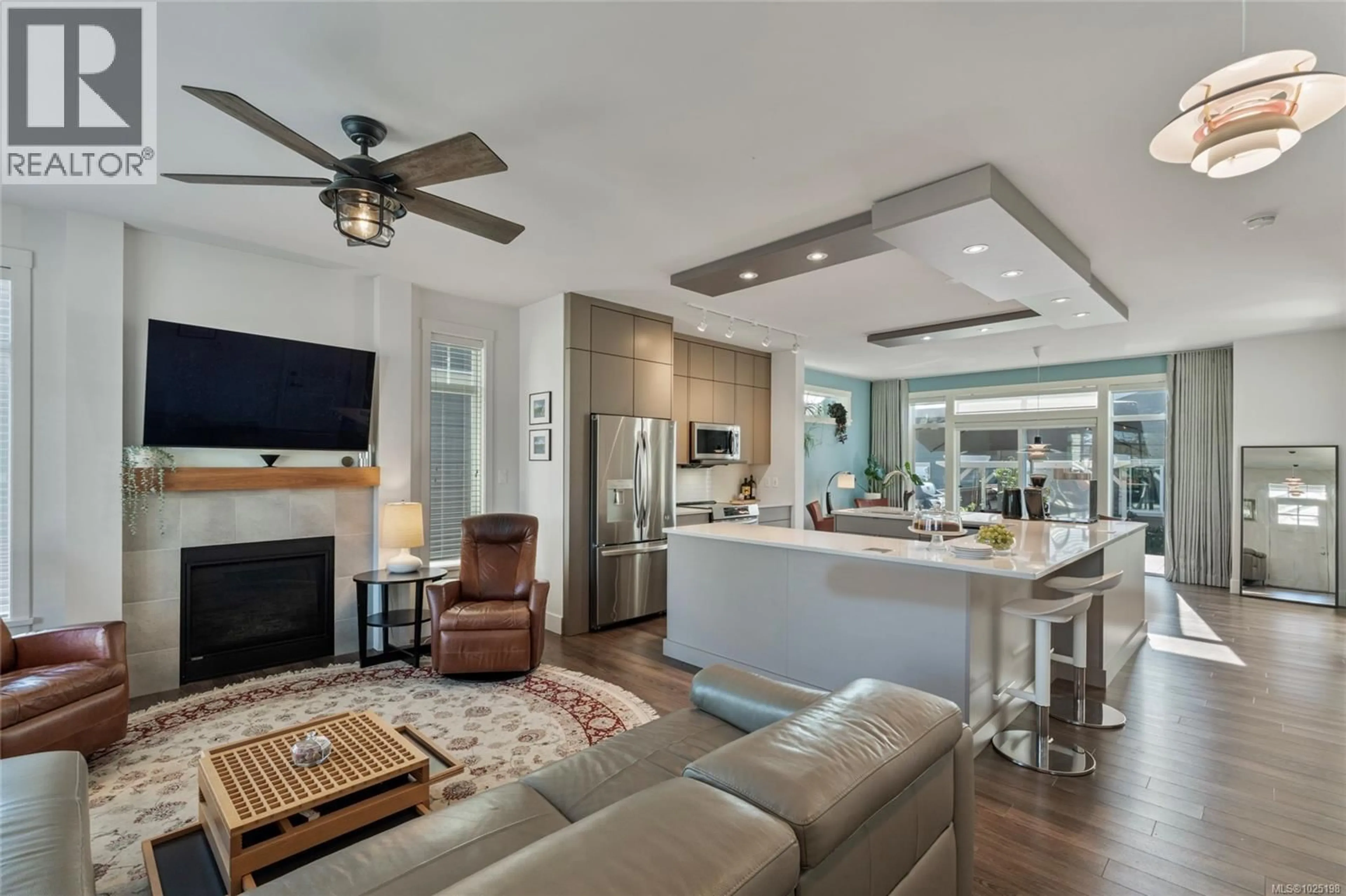 Open concept kitchen, ceramic/tile floor for 3460 SPARROWHAWK AVENUE, Colwood British Columbia V9C0L9