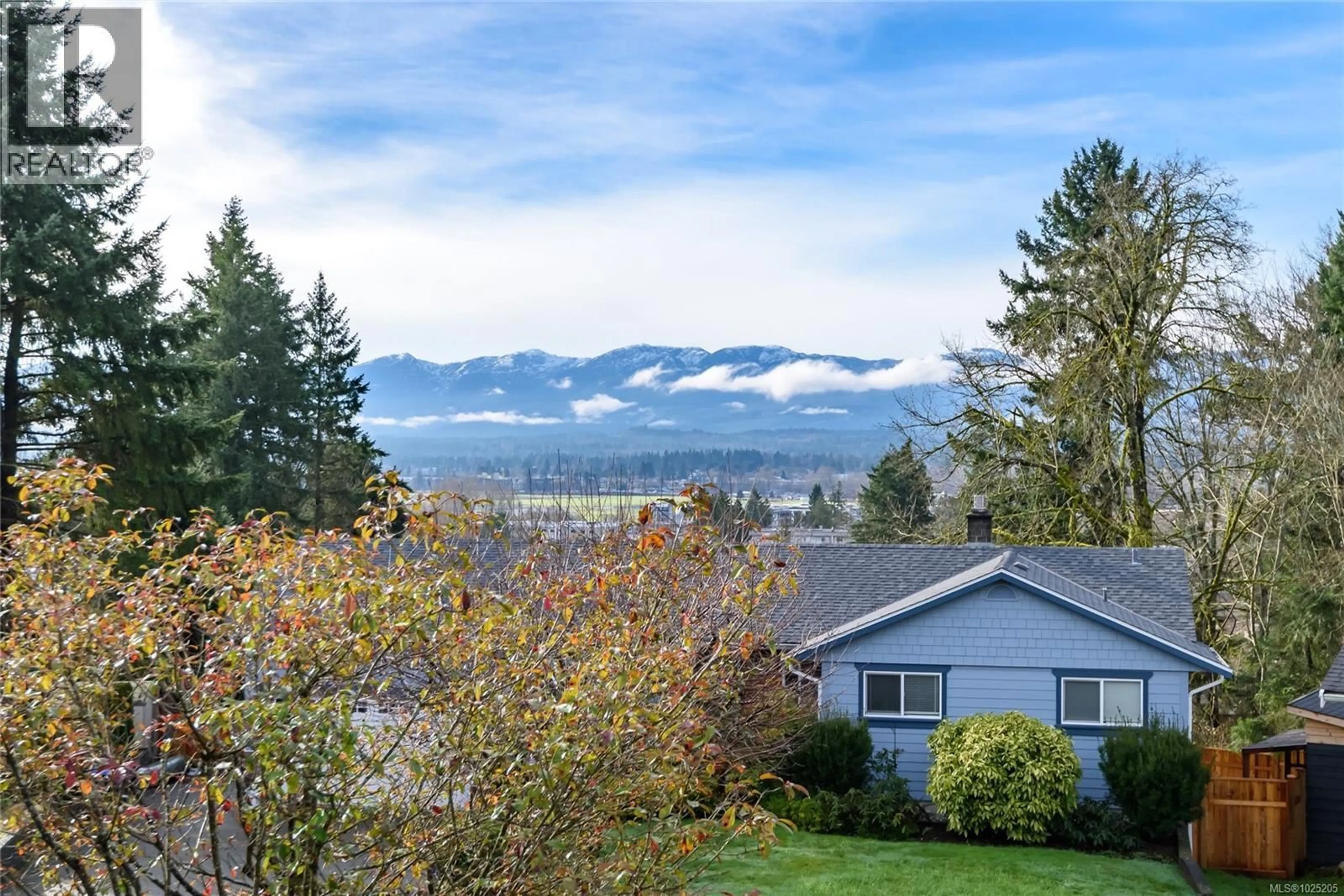 A pic from outside/outdoor area/front of a property/back of a property/a pic from drone, mountain view for A - 260 PANORAMA PLACE, Courtenay British Columbia V9N5S4