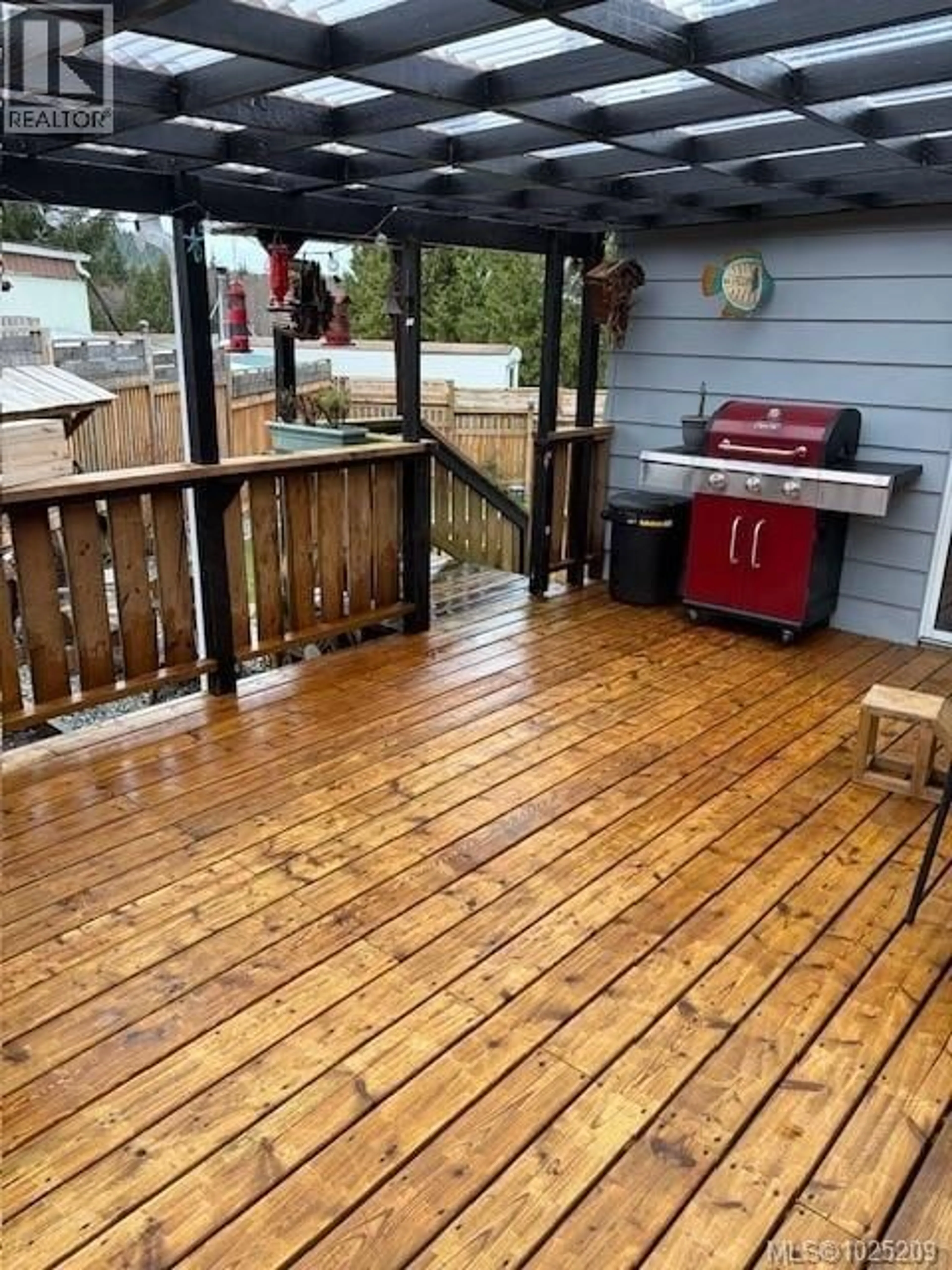 Patio, unknown for 9446 CHANCELLOR HEIGHTS, Port Hardy British Columbia V0N2P0