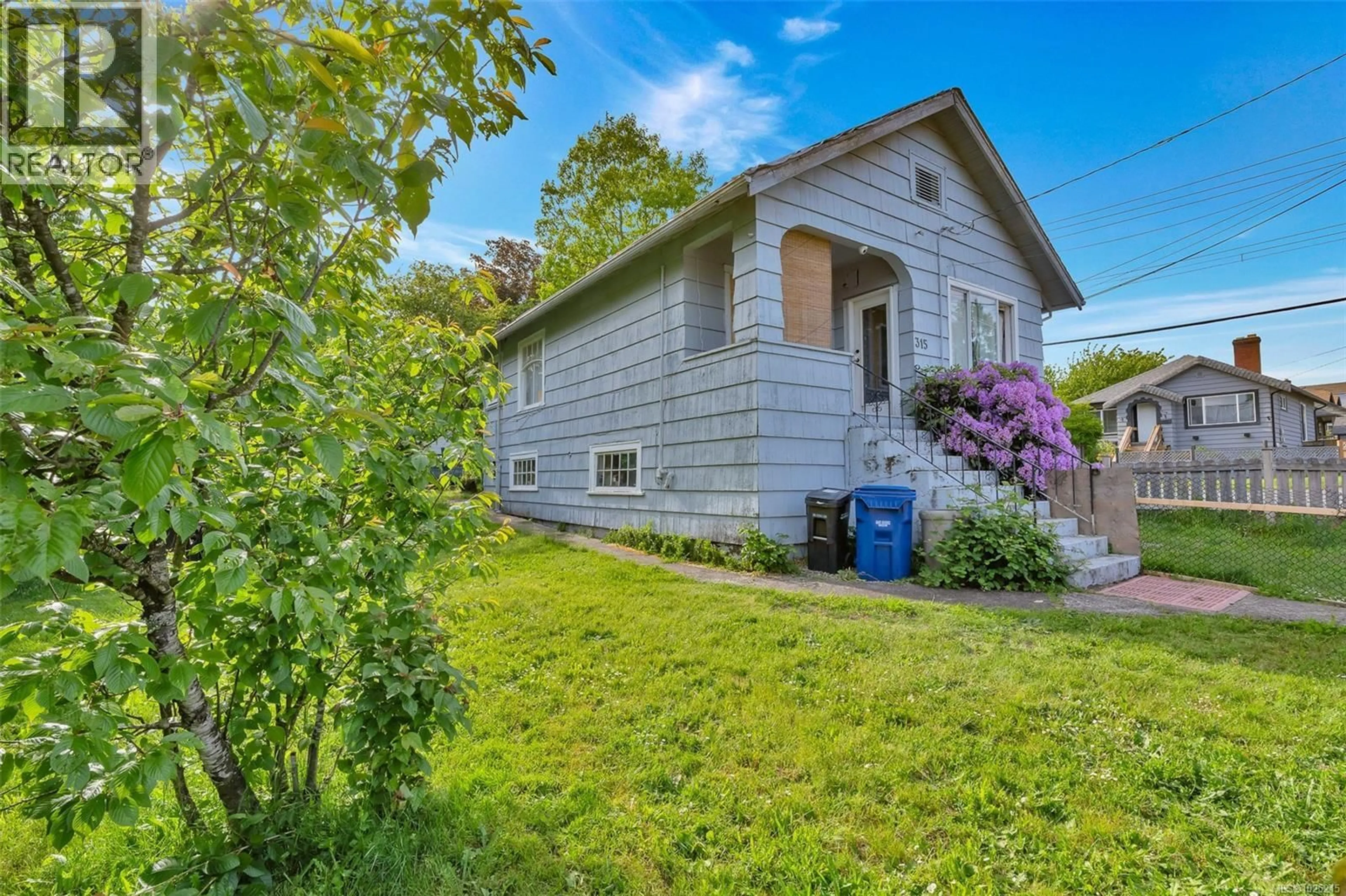 Shed for 315 HOLLY AVENUE, Nanaimo British Columbia V9S3M3